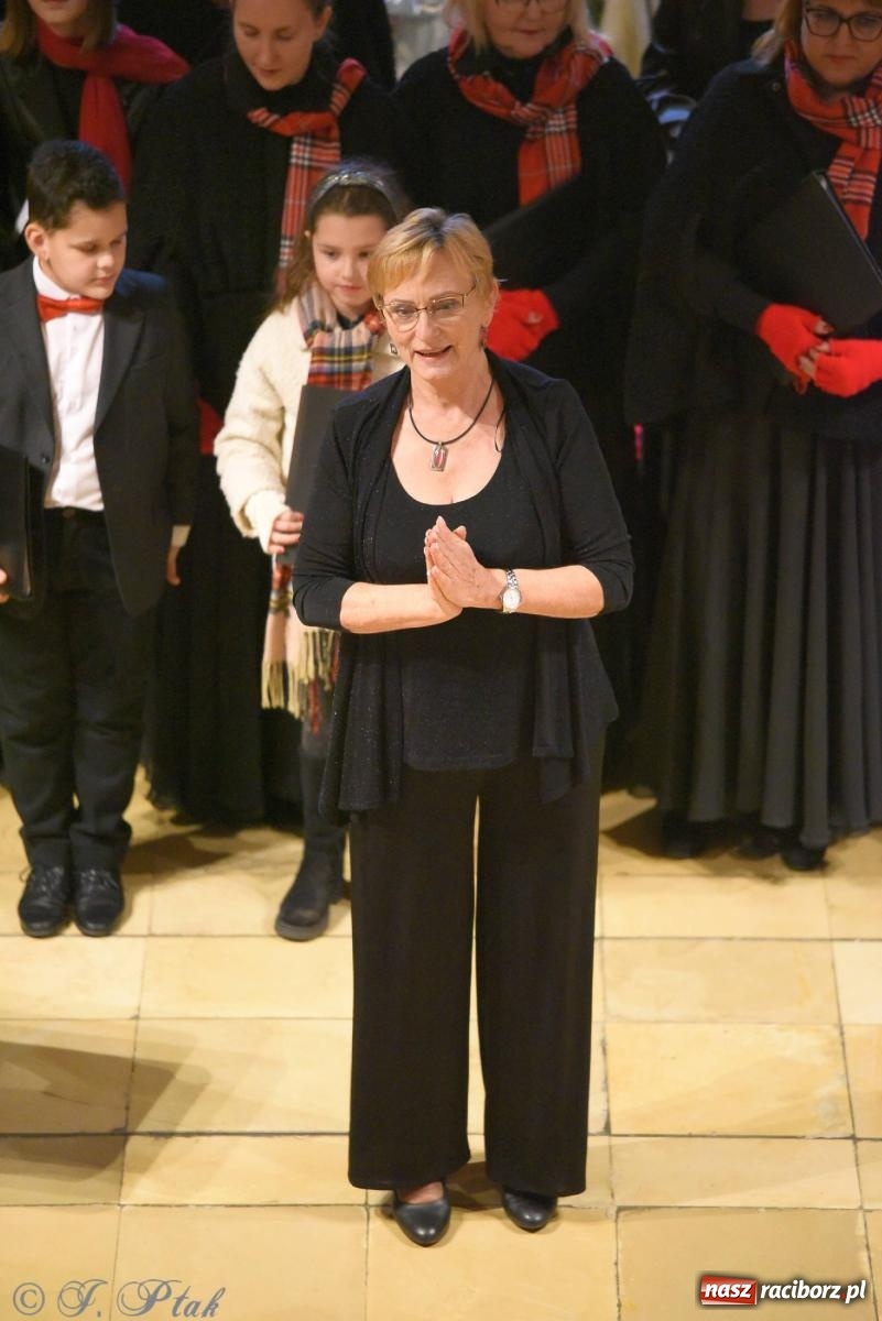 Zdjęcie w galerii na portalu naszraciborz.pl: Raciborski wieczór kolęd i pastorałek tym razem na Ocicach [FOTO i WIDEO] wiadomości z regionu
