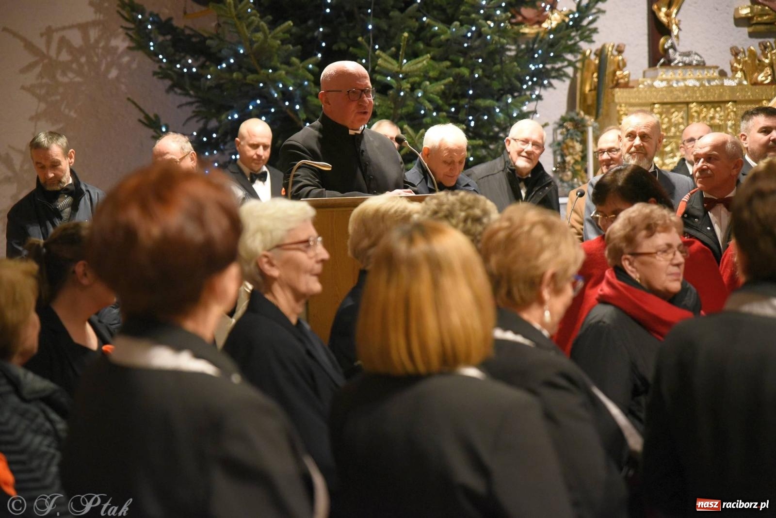 Zdjęcie w galerii na portalu naszraciborz.pl: Raciborski wieczór kolęd i pastorałek tym razem na Ocicach [FOTO i WIDEO] wiadomości z regionu
