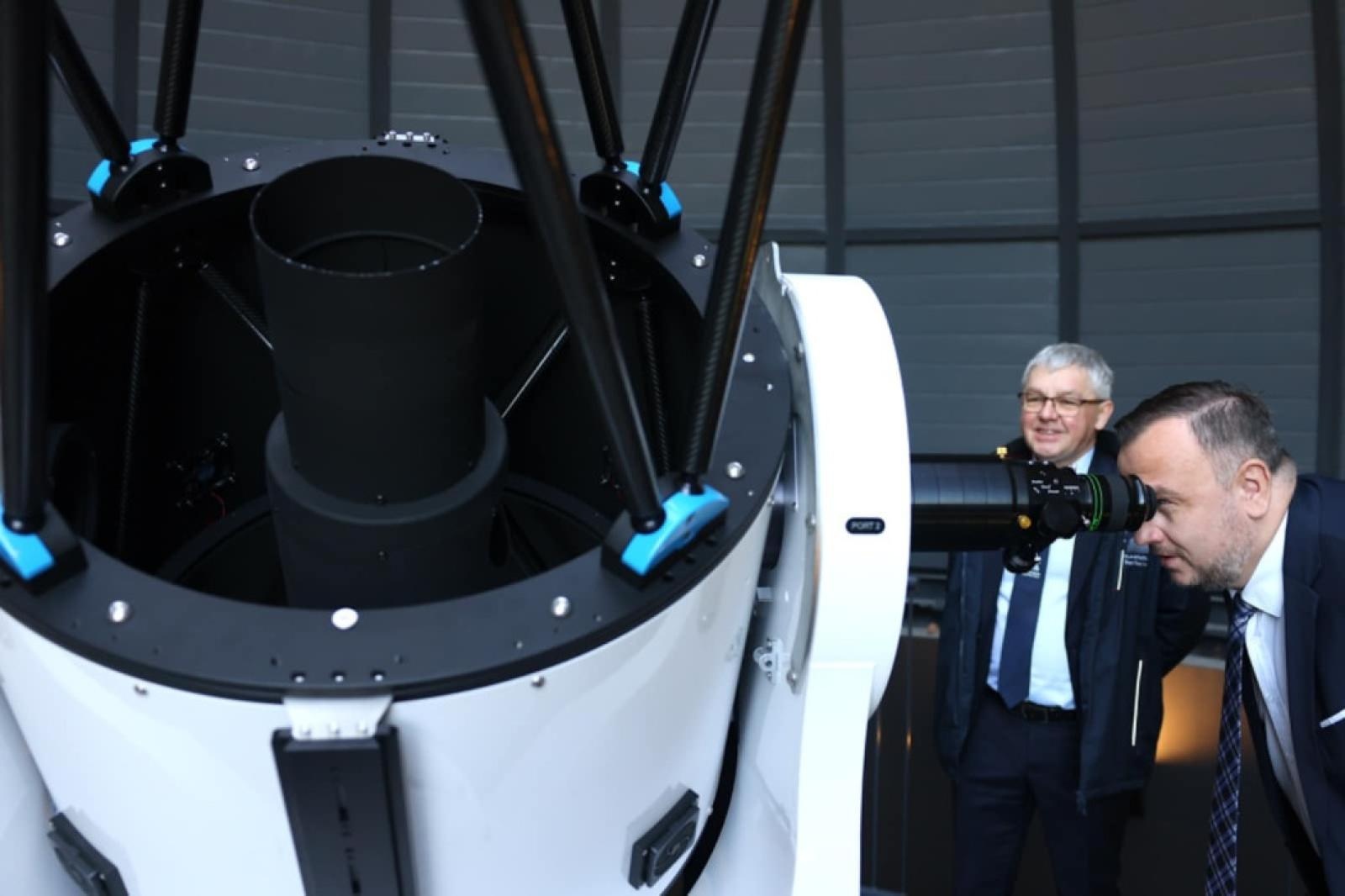 Zdjęcie w galerii na portalu naszraciborz.pl: W Planetarium Śląskim otwarto dwa nowe obserwatoria astronomiczne wyposażone w nowoczesny sprzęt wiadomości z regionu