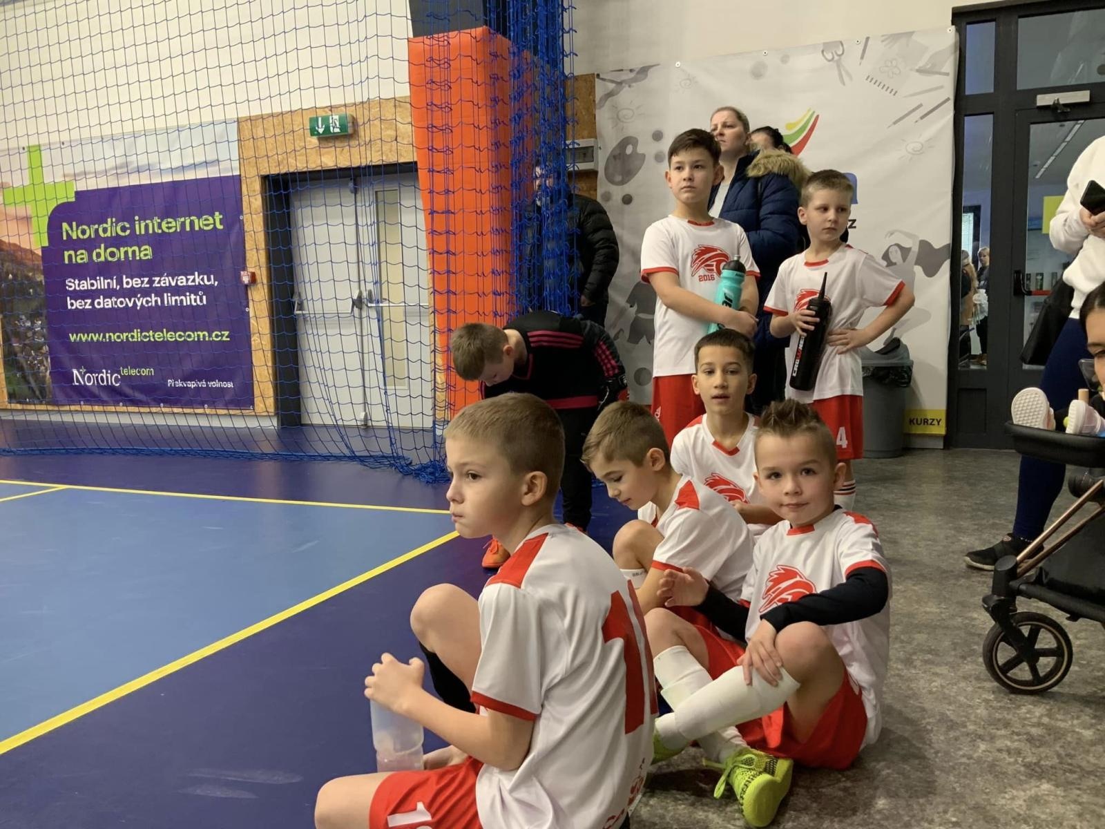 Zdjęcie w galerii na portalu naszraciborz.pl: Piłkarze rocznika 2015 rywalizowali w Bohuminie [FOTO] wiadomości z regionu