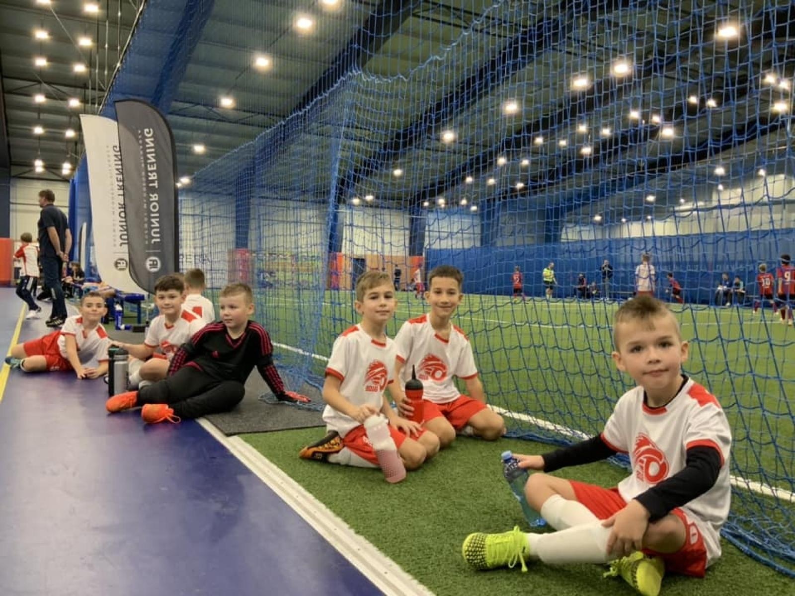 Zdjęcie w galerii na portalu naszraciborz.pl: Piłkarze rocznika 2015 rywalizowali w Bohuminie [FOTO] wiadomości z regionu