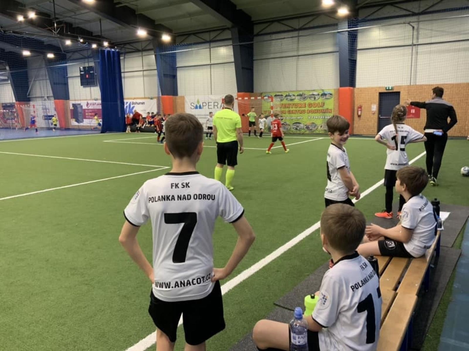 Zdjęcie w galerii na portalu naszraciborz.pl: Piłkarze rocznika 2015 rywalizowali w Bohuminie [FOTO] wiadomości z regionu