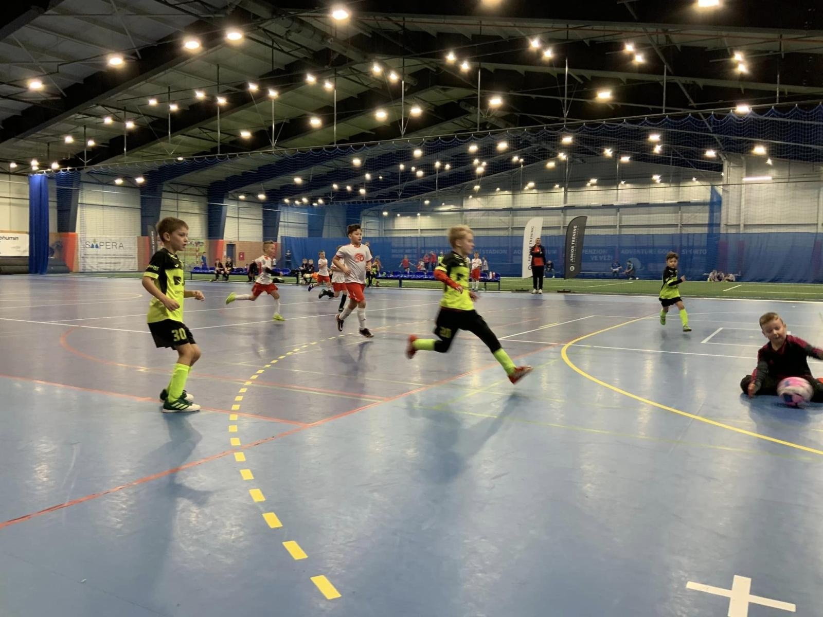 Zdjęcie w galerii na portalu naszraciborz.pl: Piłkarze rocznika 2015 rywalizowali w Bohuminie [FOTO] wiadomości z regionu