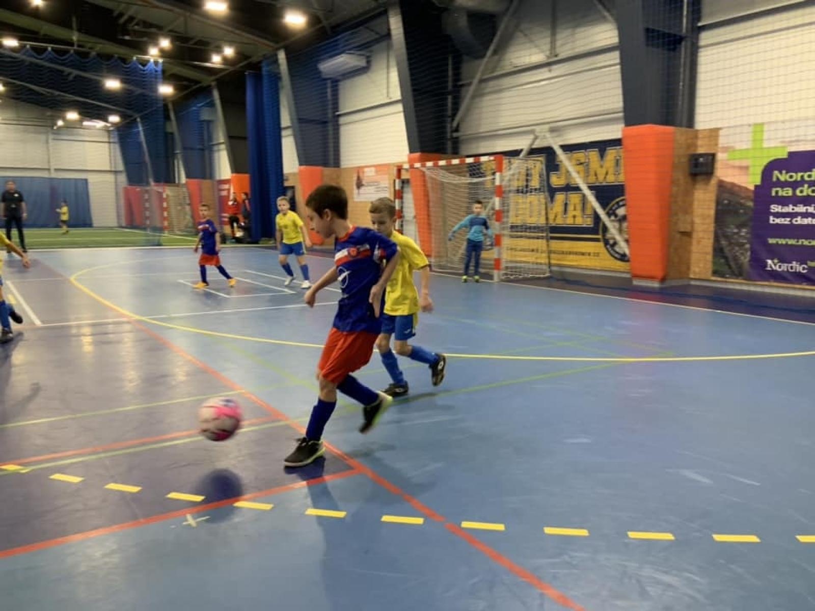 Zdjęcie w galerii na portalu naszraciborz.pl: Piłkarze rocznika 2015 rywalizowali w Bohuminie [FOTO] wiadomości z regionu