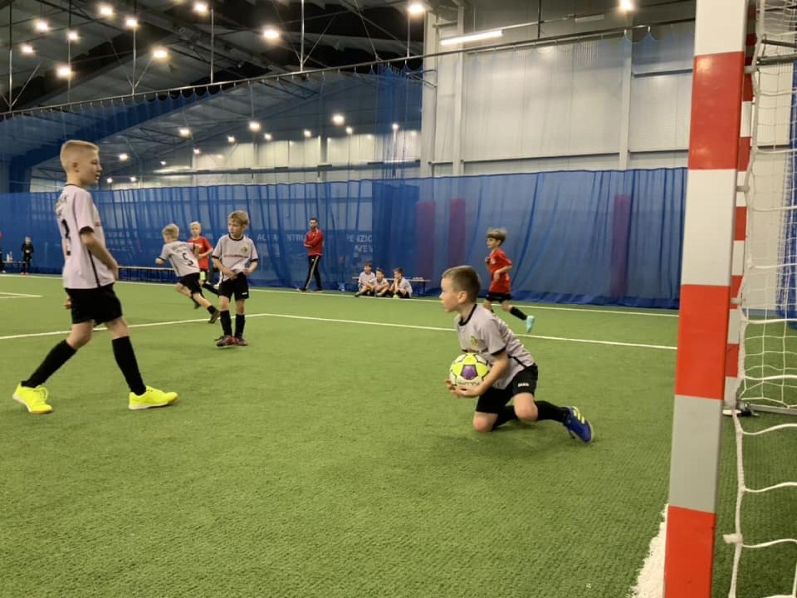 Zdjęcie w galerii na portalu naszraciborz.pl: Piłkarze rocznika 2015 rywalizowali w Bohuminie [FOTO] wiadomości z regionu