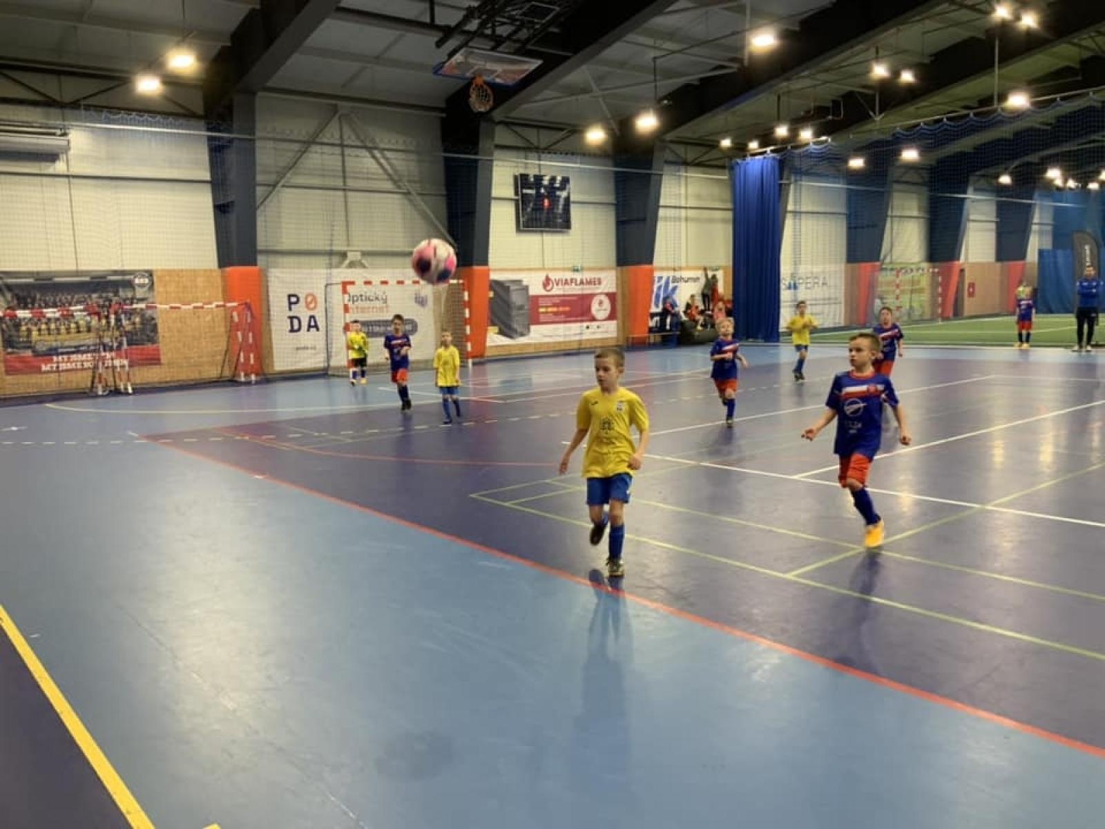 Zdjęcie w galerii na portalu naszraciborz.pl: Piłkarze rocznika 2015 rywalizowali w Bohuminie [FOTO] wiadomości z regionu