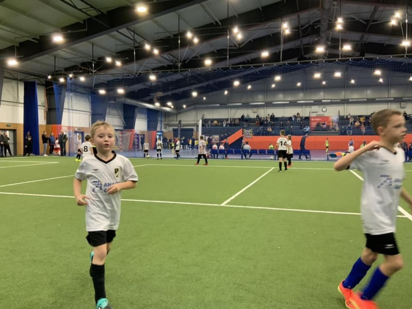 Zdjęcie w galerii na portalu naszraciborz.pl: Piłkarze rocznika 2015 rywalizowali w Bohuminie [FOTO] wiadomości z regionu