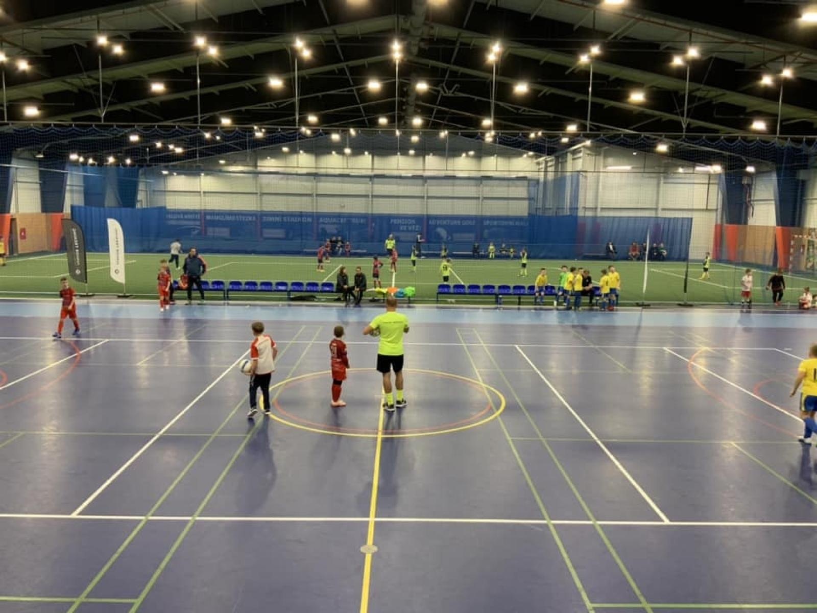 Zdjęcie w galerii na portalu naszraciborz.pl: Piłkarze rocznika 2015 rywalizowali w Bohuminie [FOTO] wiadomości z regionu