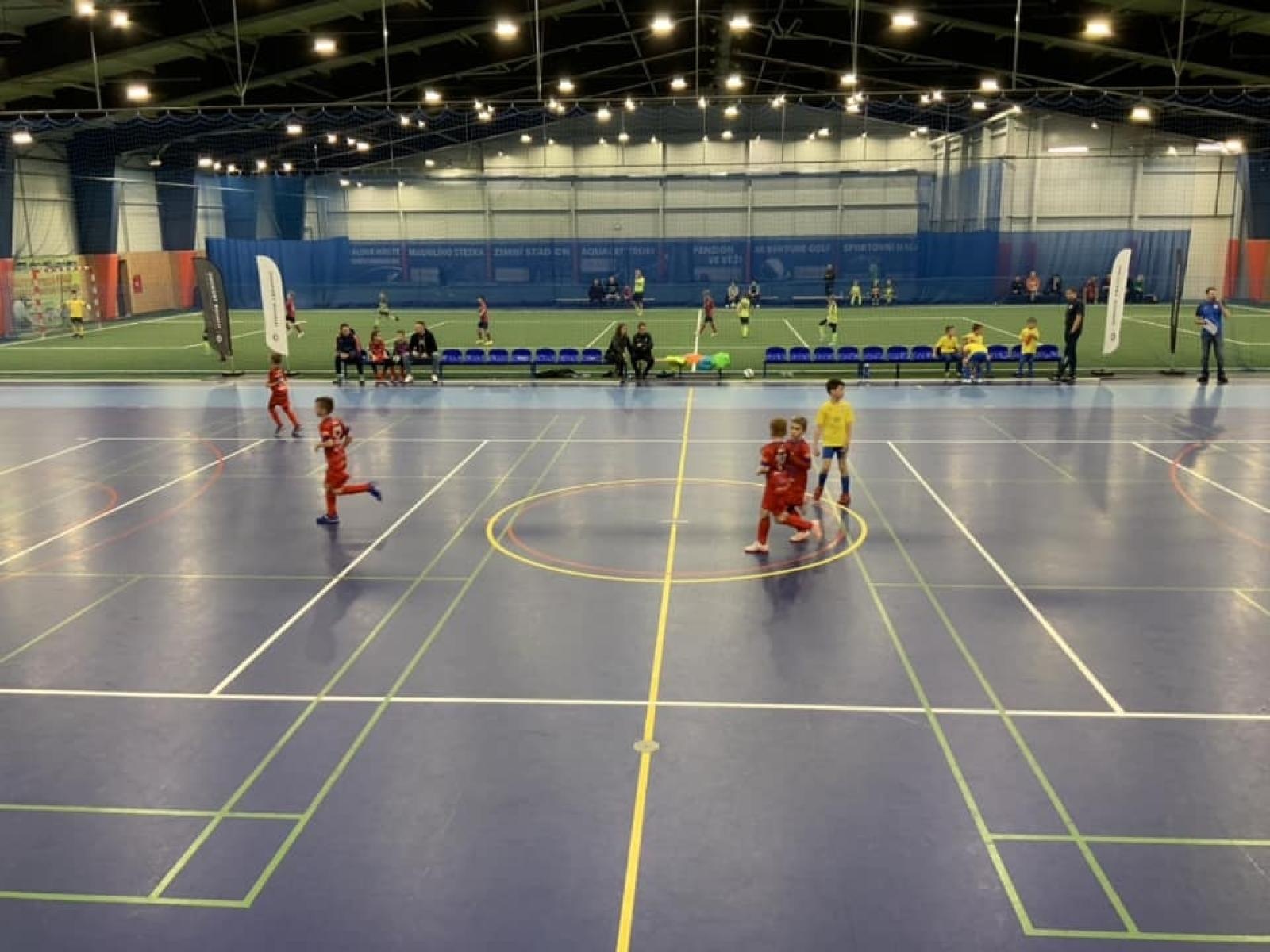 Zdjęcie w galerii na portalu naszraciborz.pl: Piłkarze rocznika 2015 rywalizowali w Bohuminie [FOTO] wiadomości z regionu