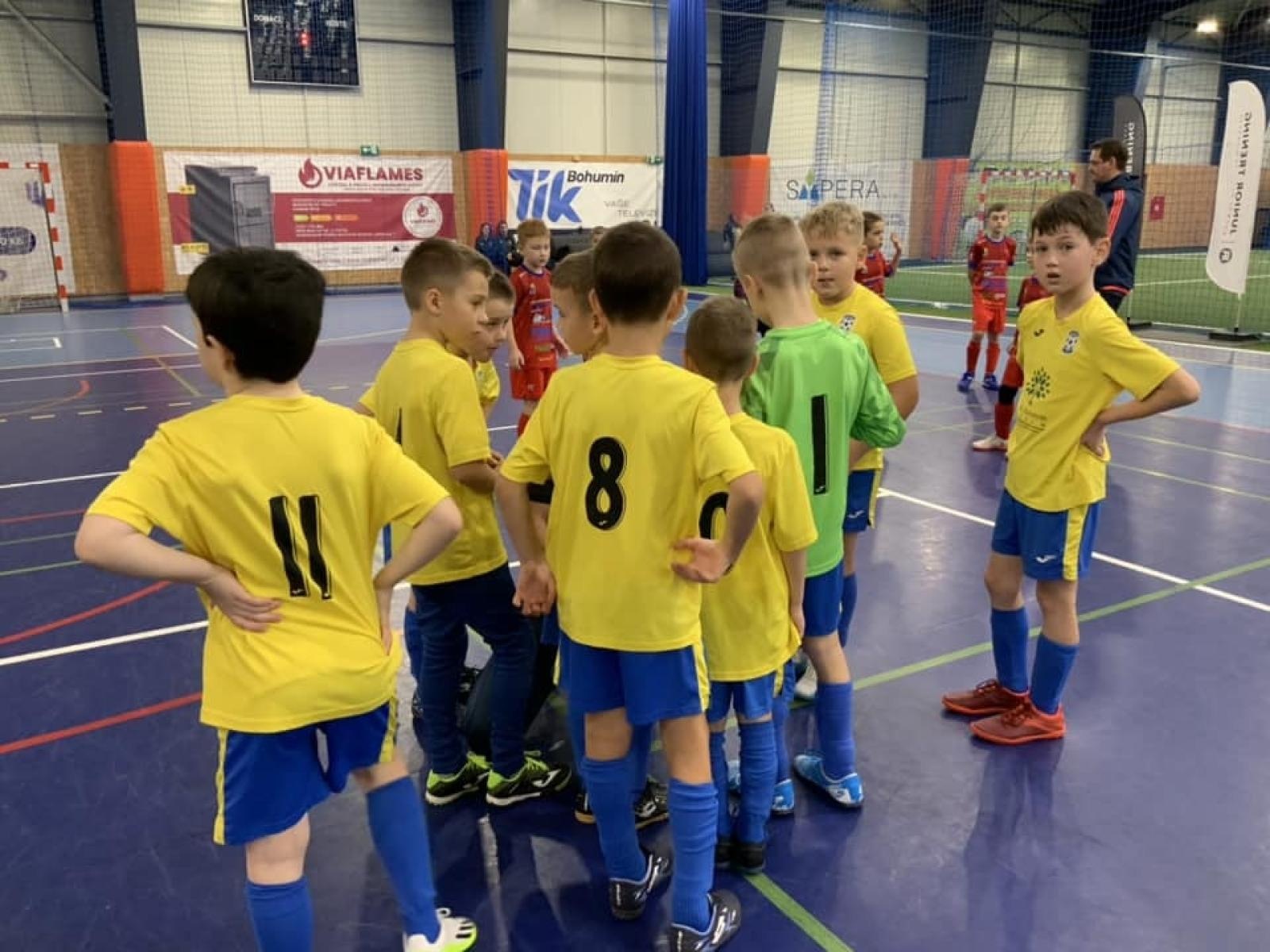 Zdjęcie w galerii na portalu naszraciborz.pl: Piłkarze rocznika 2015 rywalizowali w Bohuminie [FOTO] wiadomości z regionu