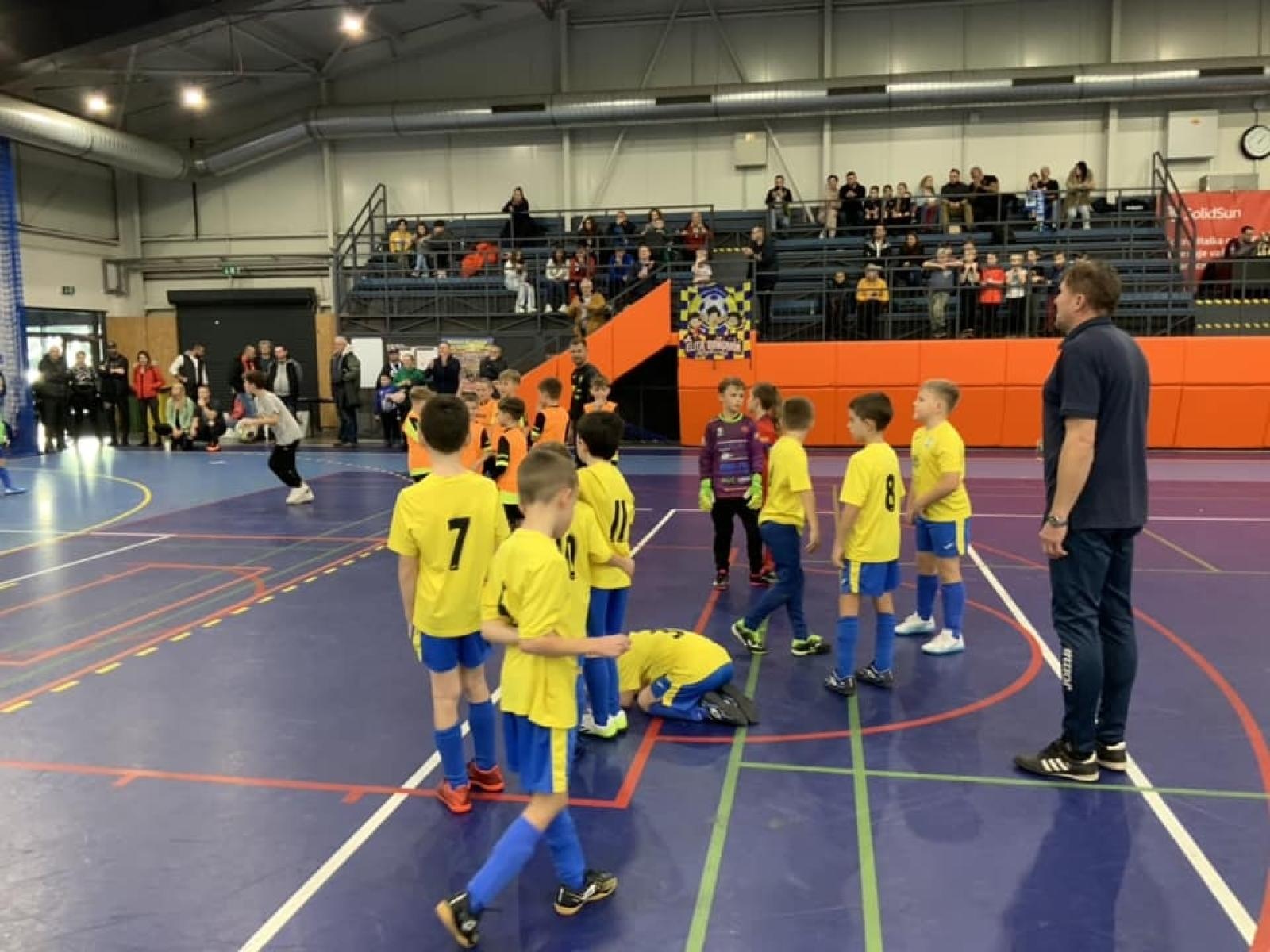 Zdjęcie w galerii na portalu naszraciborz.pl: Piłkarze rocznika 2015 rywalizowali w Bohuminie [FOTO] wiadomości z regionu