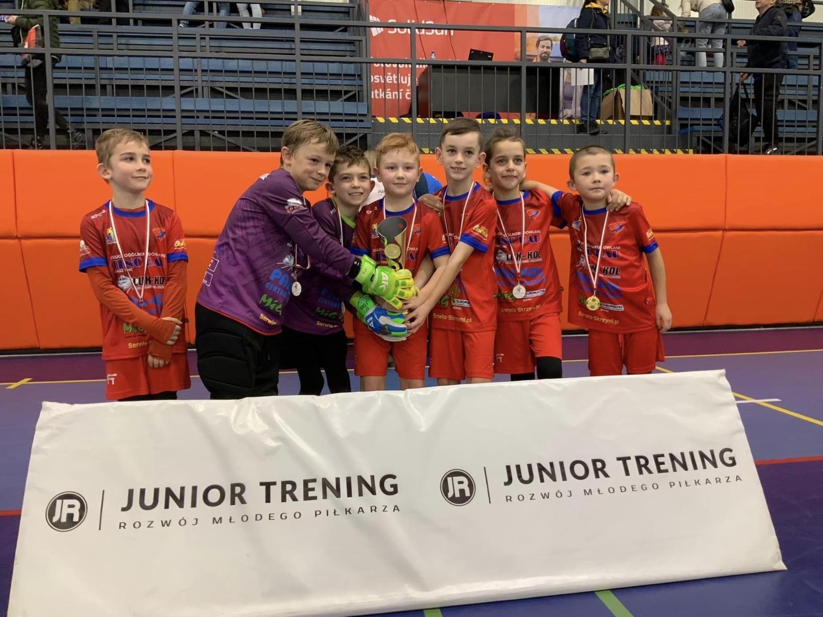 Zdjęcie w galerii na portalu naszraciborz.pl: Piłkarze rocznika 2015 rywalizowali w Bohuminie [FOTO] wiadomości z regionu