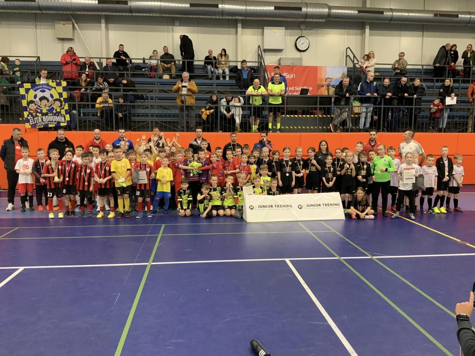 Zdjęcie w galerii na portalu naszraciborz.pl: Piłkarze rocznika 2015 rywalizowali w Bohuminie [FOTO] wiadomości z regionu