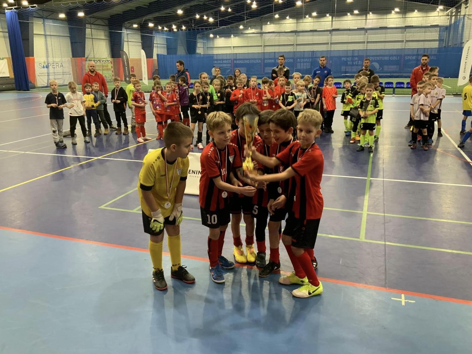 Zdjęcie w galerii na portalu naszraciborz.pl: Piłkarze rocznika 2015 rywalizowali w Bohuminie [FOTO] wiadomości z regionu