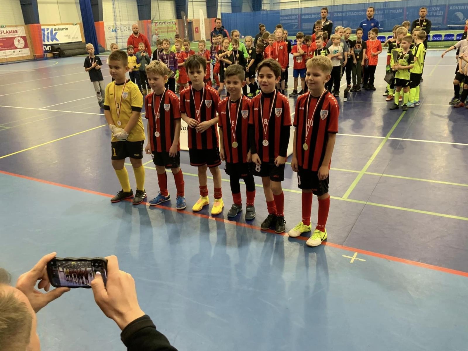 Zdjęcie w galerii na portalu naszraciborz.pl: Piłkarze rocznika 2015 rywalizowali w Bohuminie [FOTO] wiadomości z regionu