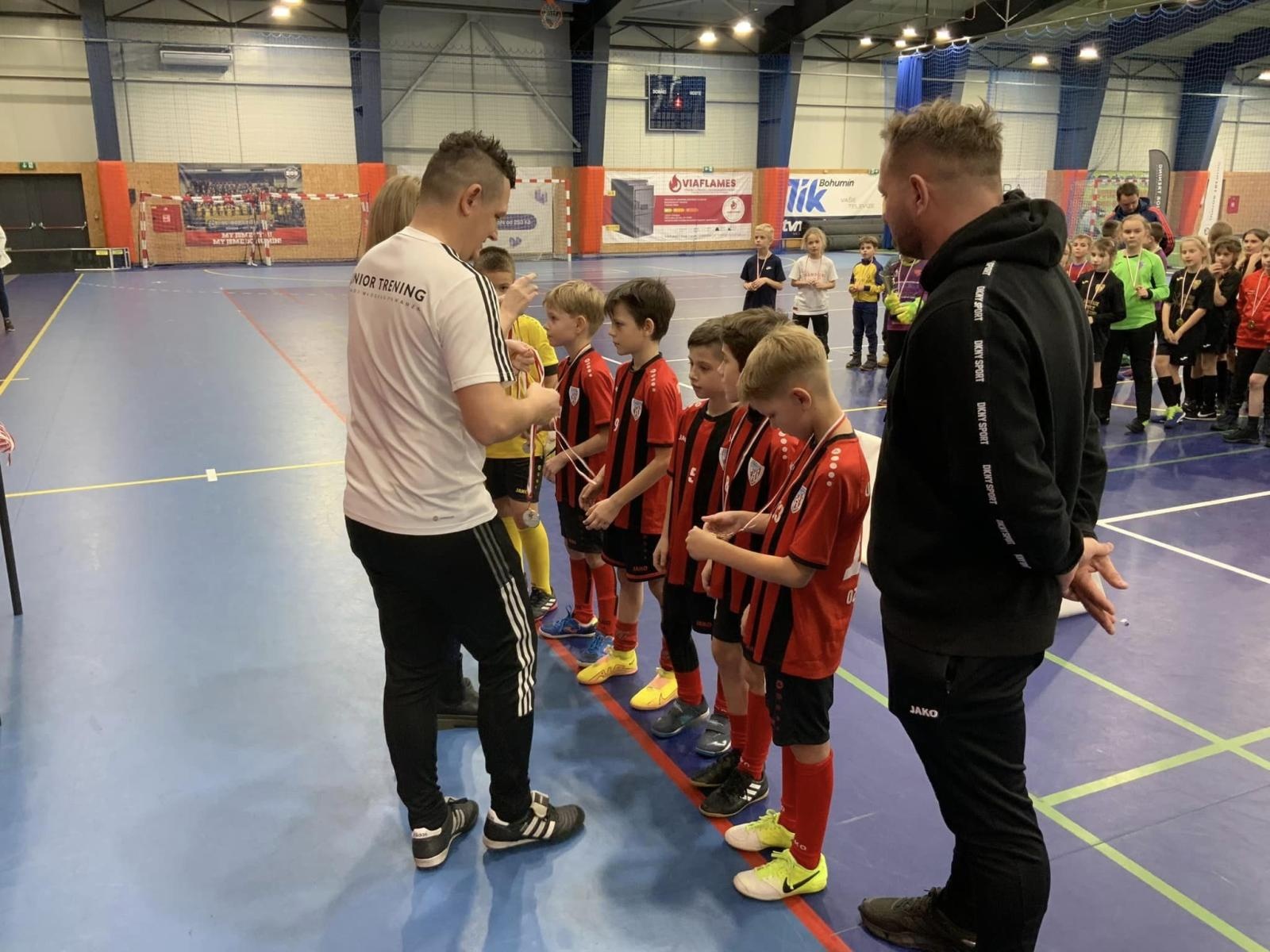 Zdjęcie w galerii na portalu naszraciborz.pl: Piłkarze rocznika 2015 rywalizowali w Bohuminie [FOTO] wiadomości z regionu