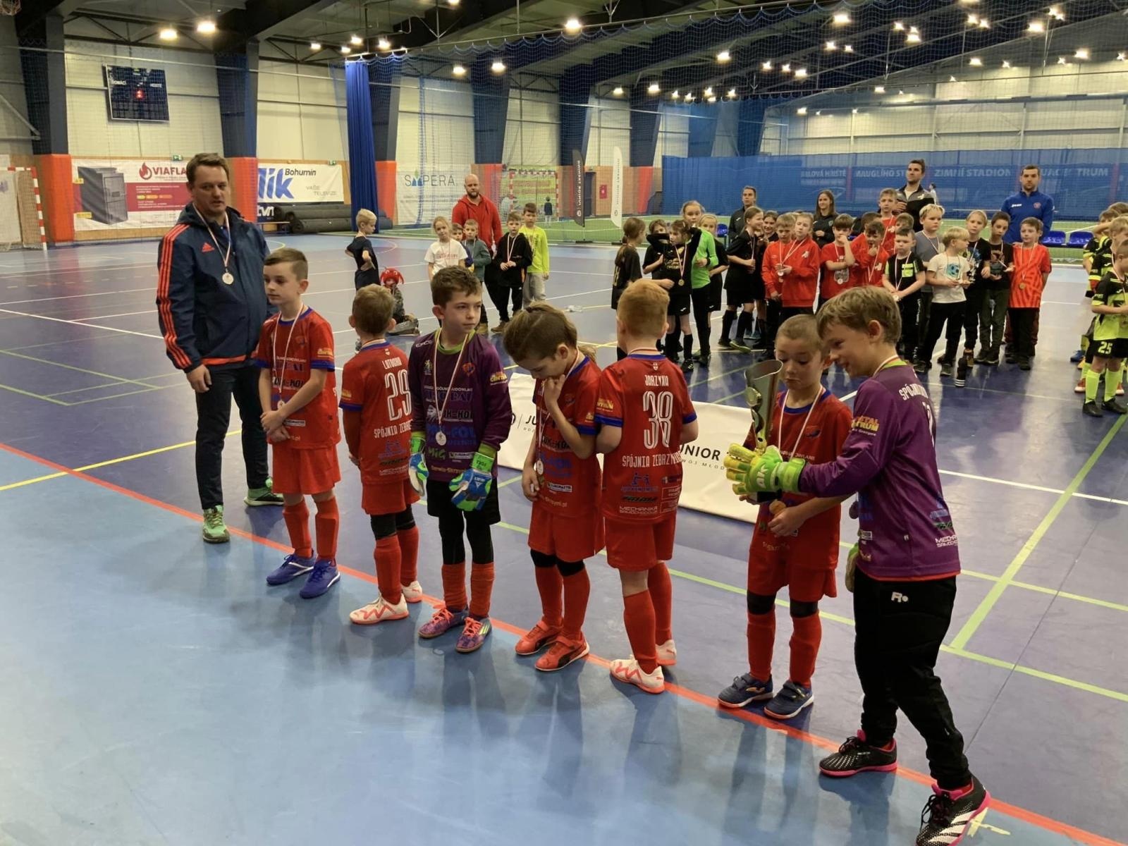 Zdjęcie w galerii na portalu naszraciborz.pl: Piłkarze rocznika 2015 rywalizowali w Bohuminie [FOTO] wiadomości z regionu