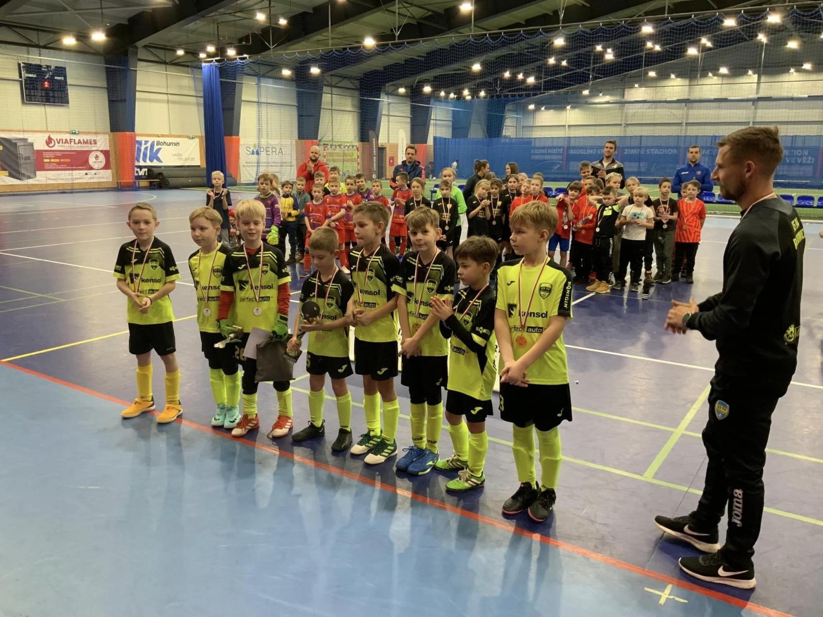 Zdjęcie w galerii na portalu naszraciborz.pl: Piłkarze rocznika 2015 rywalizowali w Bohuminie [FOTO] wiadomości z regionu