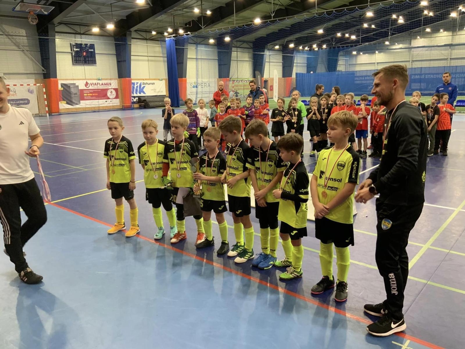 Zdjęcie w galerii na portalu naszraciborz.pl: Piłkarze rocznika 2015 rywalizowali w Bohuminie [FOTO] wiadomości z regionu