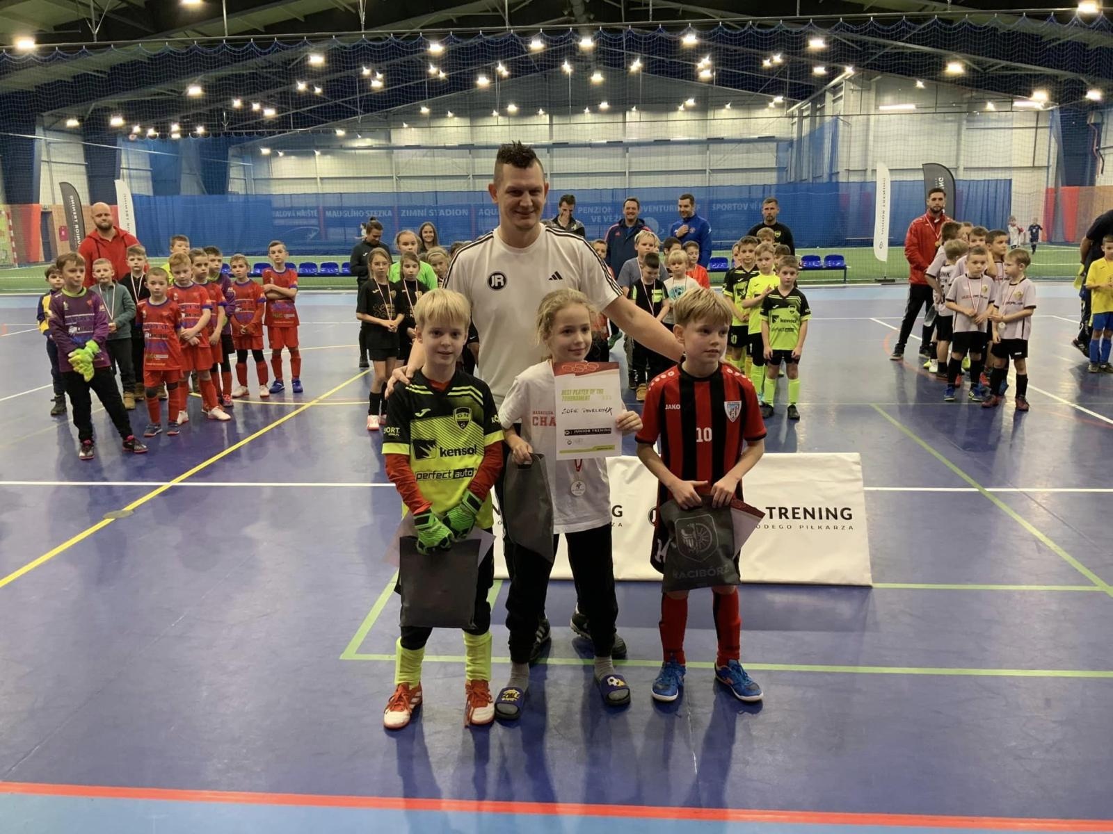 Zdjęcie w galerii na portalu naszraciborz.pl: Piłkarze rocznika 2015 rywalizowali w Bohuminie [FOTO] wiadomości z regionu