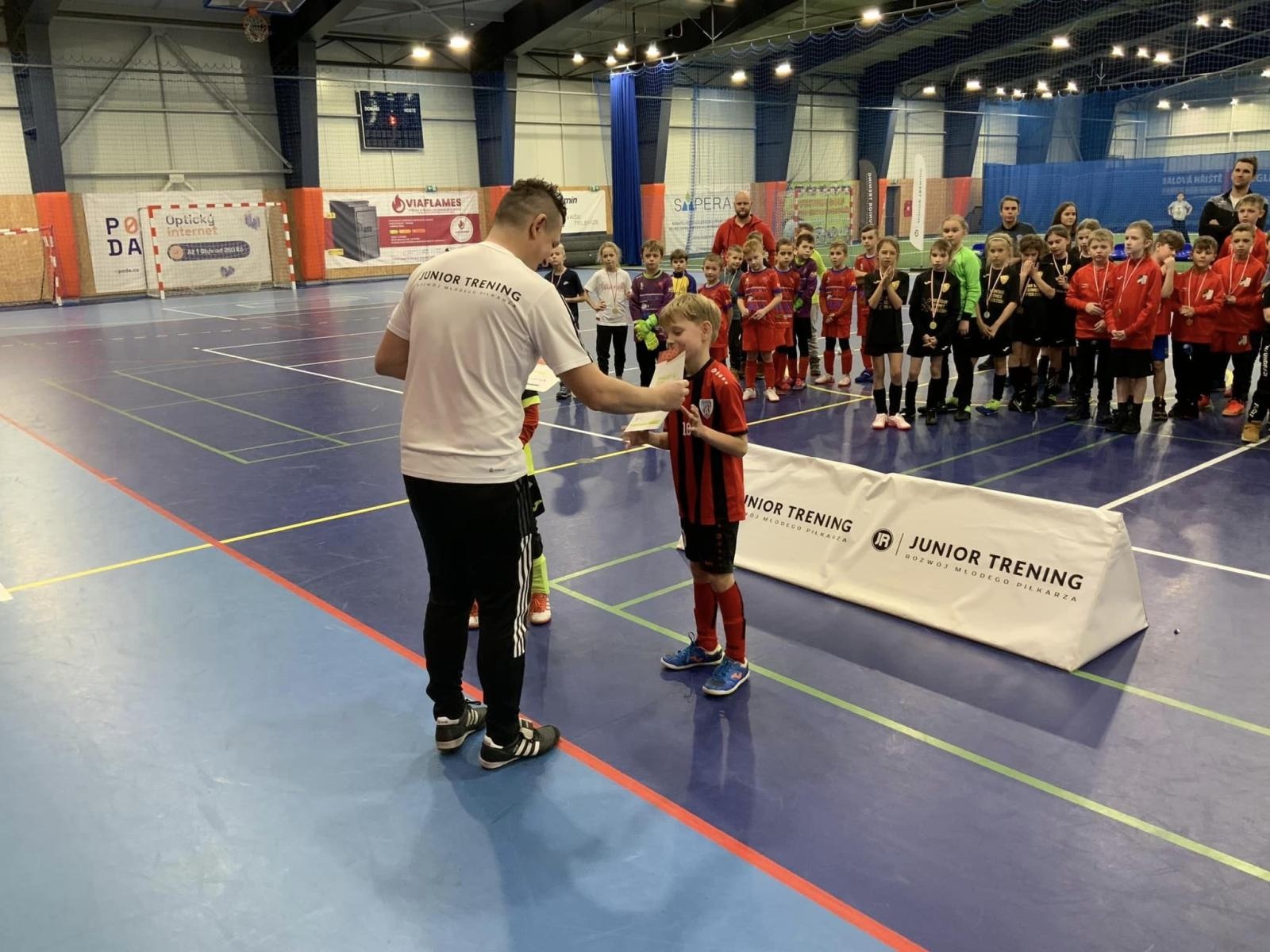 Zdjęcie w galerii na portalu naszraciborz.pl: Piłkarze rocznika 2015 rywalizowali w Bohuminie [FOTO] wiadomości z regionu