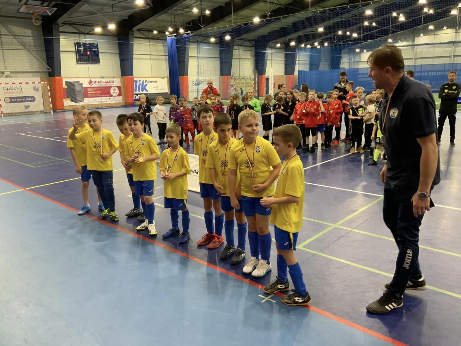 Zdjęcie w galerii na portalu naszraciborz.pl: Piłkarze rocznika 2015 rywalizowali w Bohuminie [FOTO] wiadomości z regionu