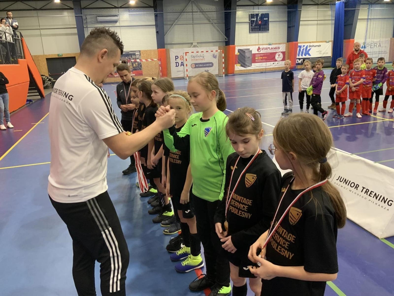 Zdjęcie w galerii na portalu naszraciborz.pl: Piłkarze rocznika 2015 rywalizowali w Bohuminie [FOTO] wiadomości z regionu