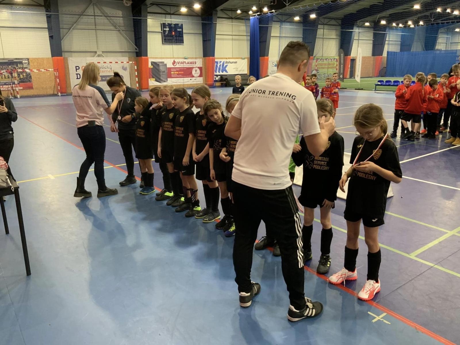 Zdjęcie w galerii na portalu naszraciborz.pl: Piłkarze rocznika 2015 rywalizowali w Bohuminie [FOTO] wiadomości z regionu