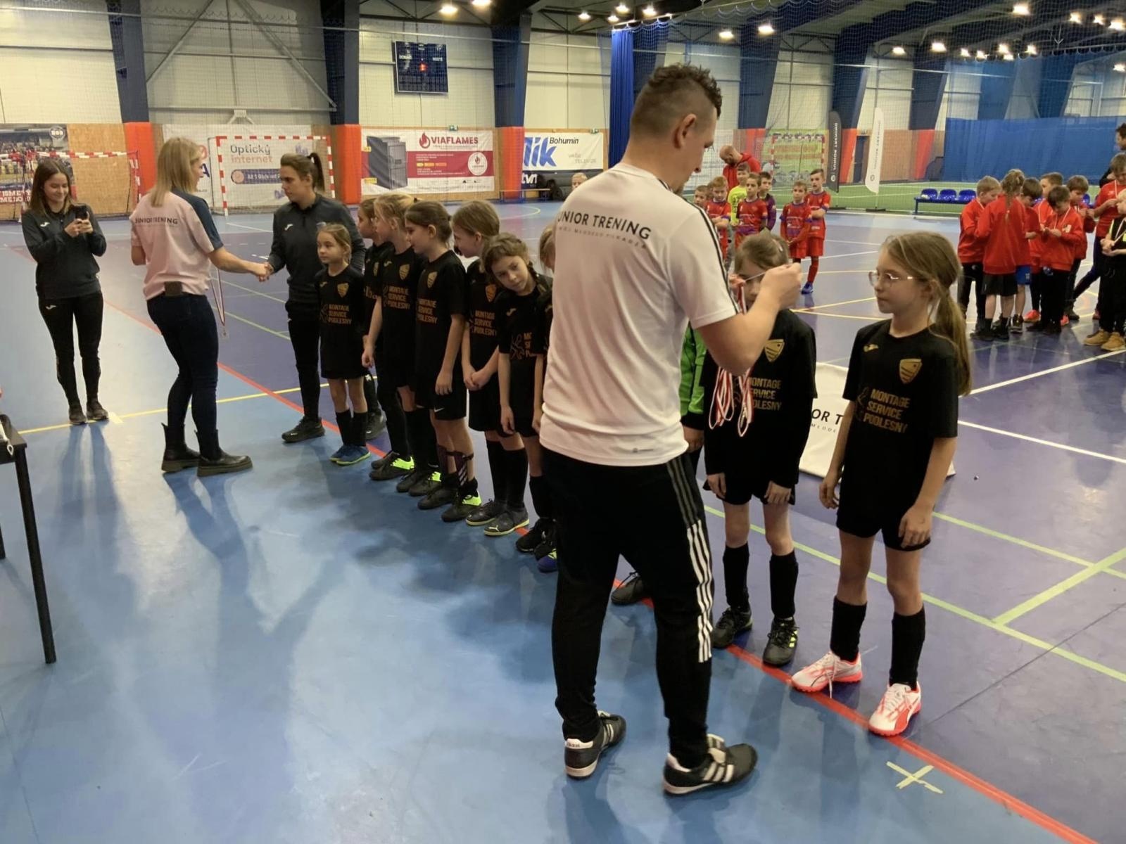 Zdjęcie w galerii na portalu naszraciborz.pl: Piłkarze rocznika 2015 rywalizowali w Bohuminie [FOTO] wiadomości z regionu