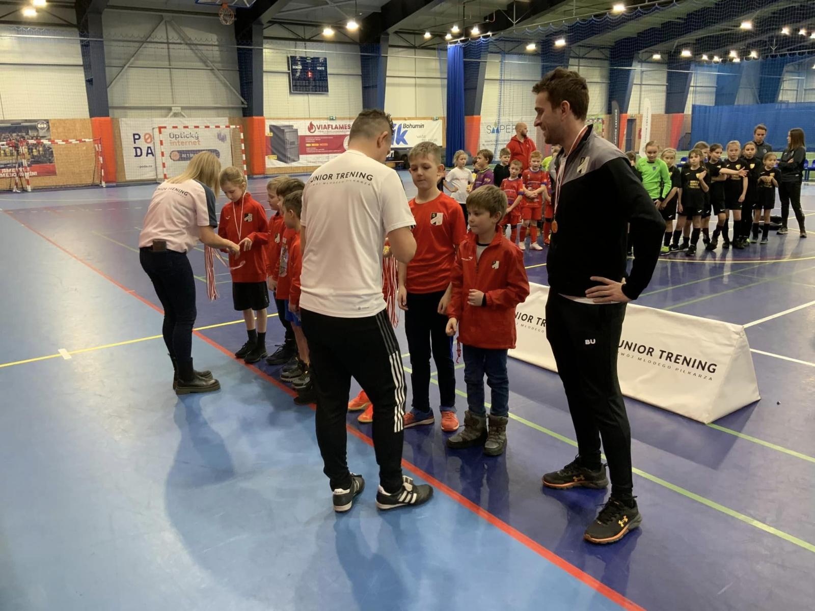 Zdjęcie w galerii na portalu naszraciborz.pl: Piłkarze rocznika 2015 rywalizowali w Bohuminie [FOTO] wiadomości z regionu