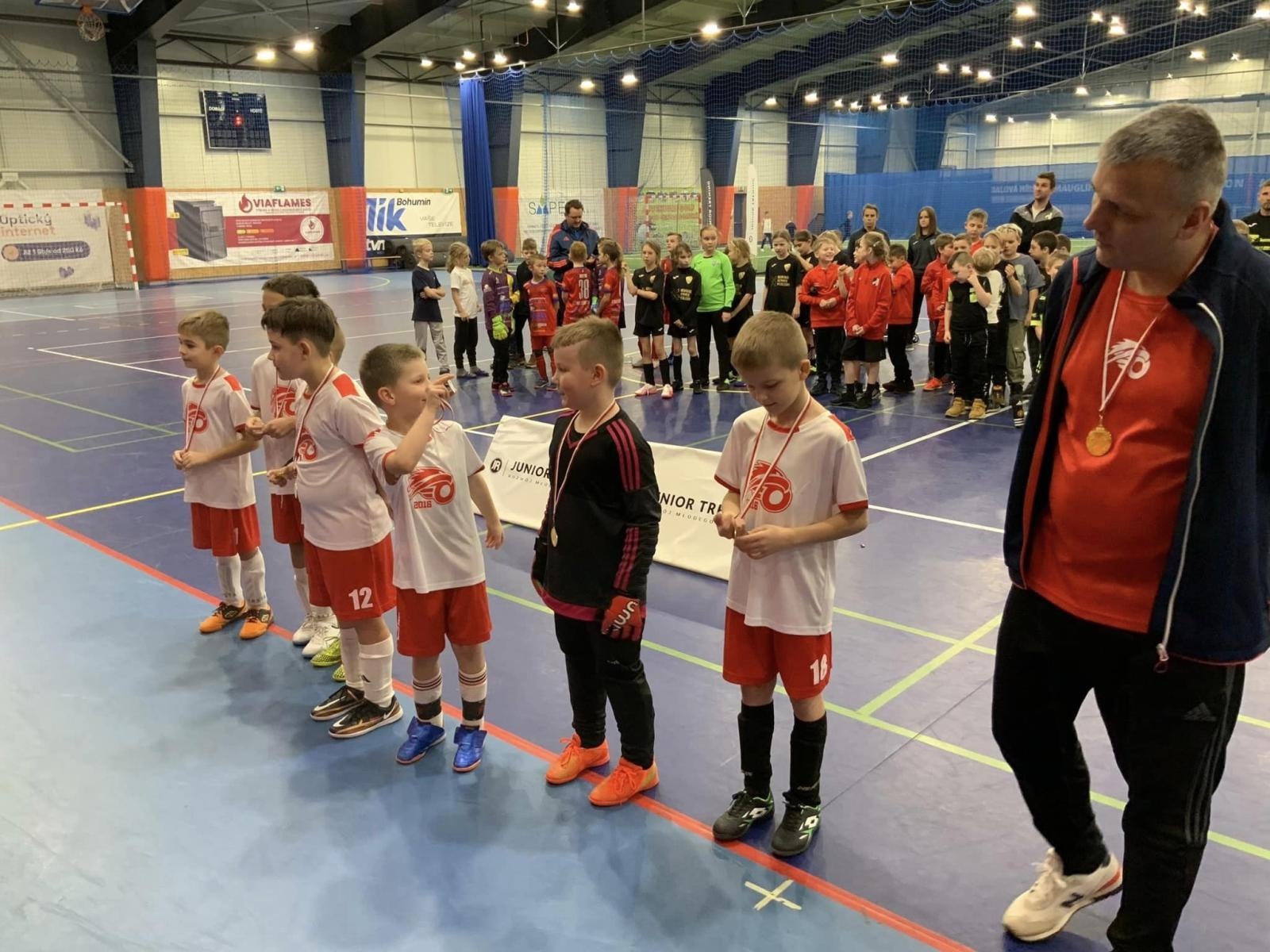 Zdjęcie w galerii na portalu naszraciborz.pl: Piłkarze rocznika 2015 rywalizowali w Bohuminie [FOTO] wiadomości z regionu