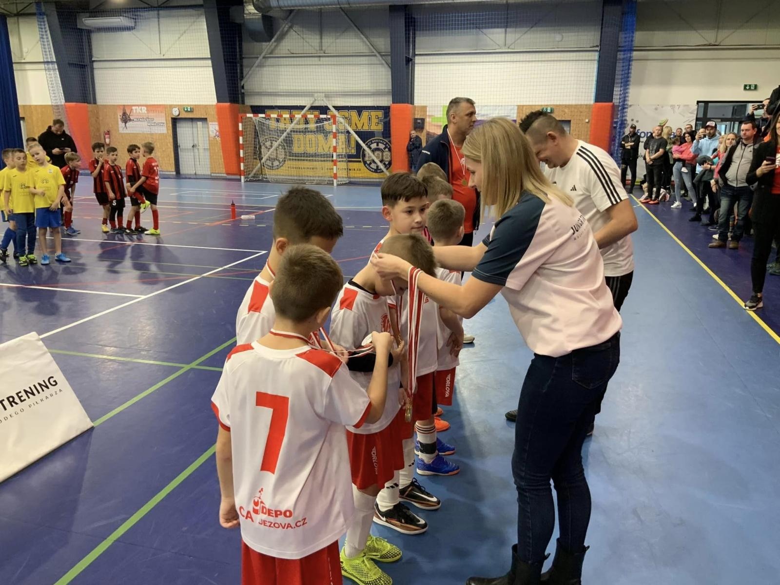 Zdjęcie w galerii na portalu naszraciborz.pl: Piłkarze rocznika 2015 rywalizowali w Bohuminie [FOTO] wiadomości z regionu