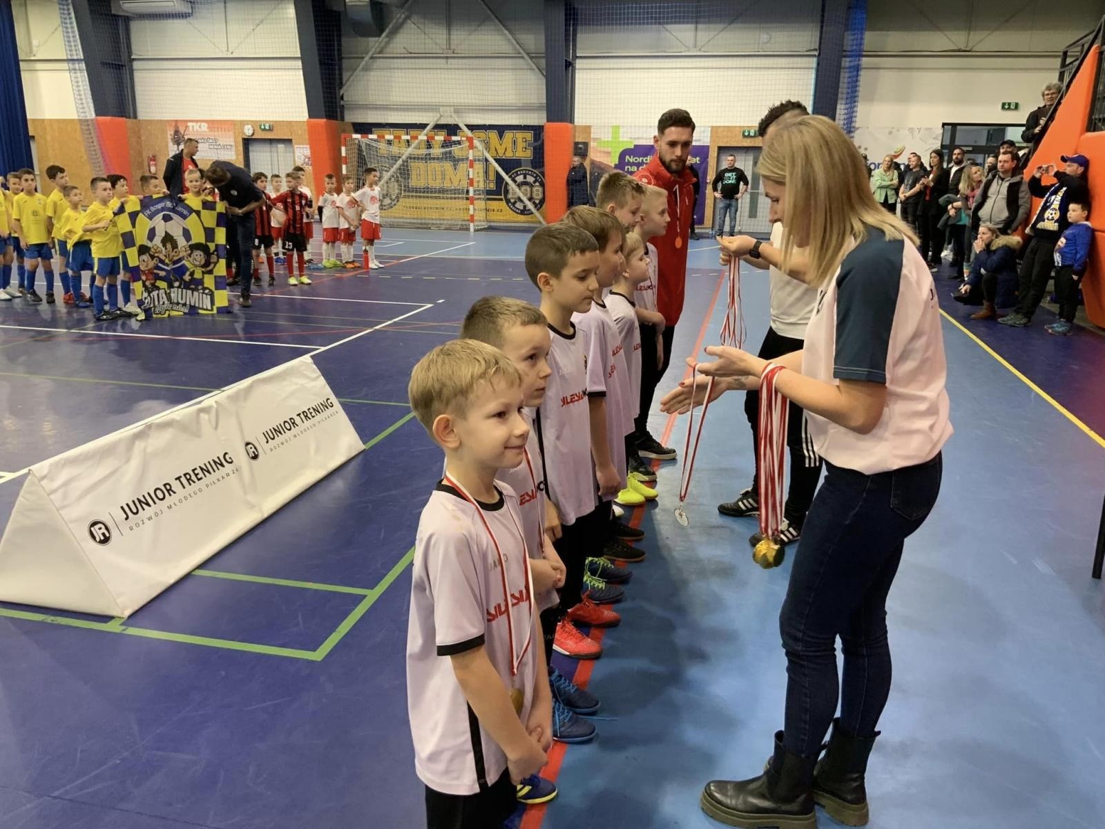 Zdjęcie w galerii na portalu naszraciborz.pl: Piłkarze rocznika 2015 rywalizowali w Bohuminie [FOTO] wiadomości z regionu