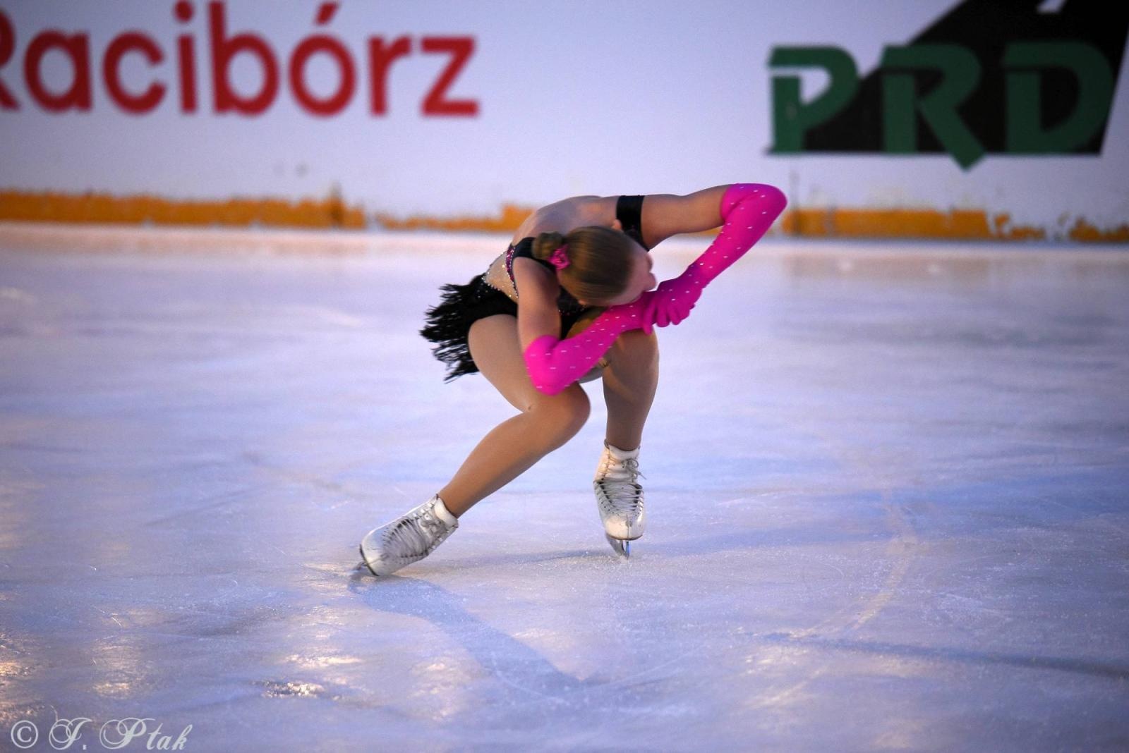 Zdjęcie w galerii na portalu naszraciborz.pl: Ice show na raciborskim Rynku [FOTO i WIDEO] wiadomości z regionu