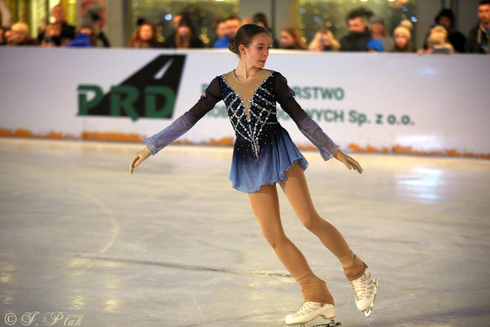Zdjęcie w galerii na portalu naszraciborz.pl: Ice show na raciborskim Rynku [FOTO i WIDEO] wiadomości z regionu