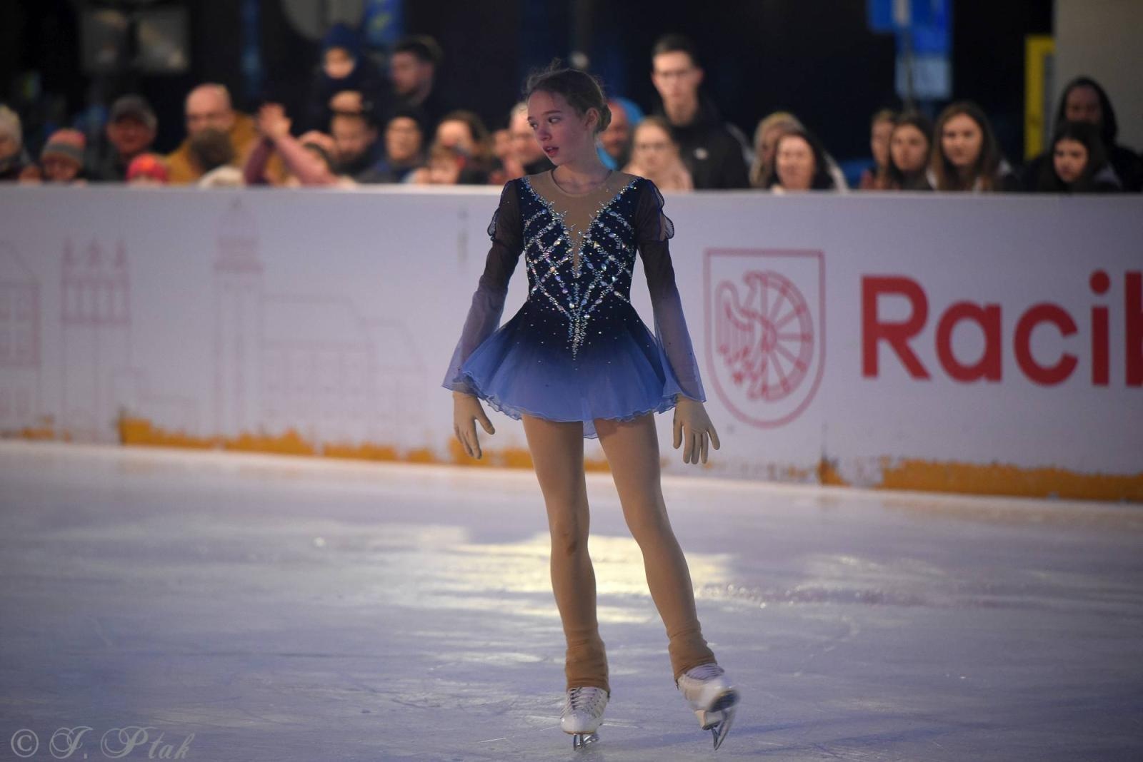 Zdjęcie w galerii na portalu naszraciborz.pl: Ice show na raciborskim Rynku [FOTO i WIDEO] wiadomości z regionu