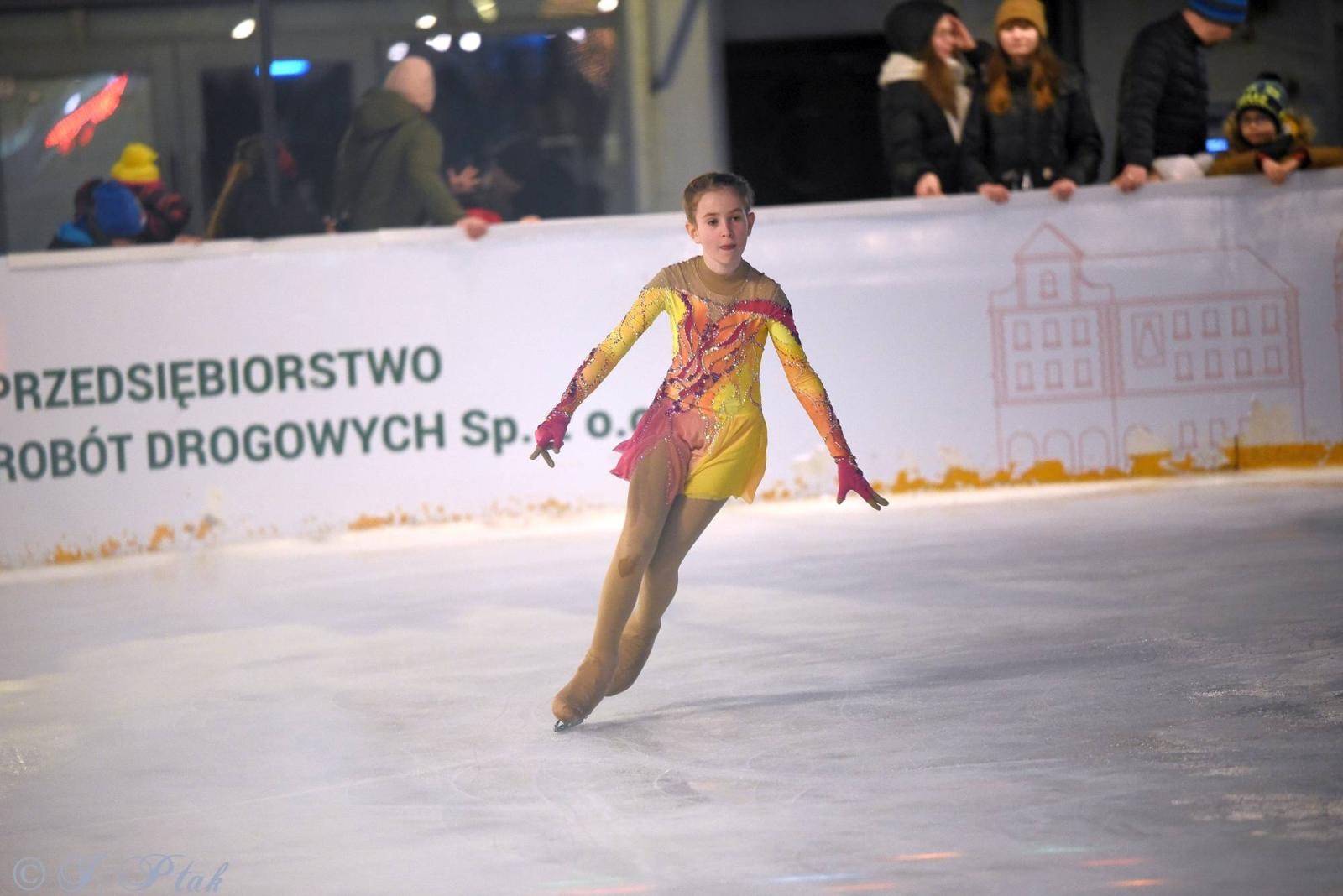 Zdjęcie w galerii na portalu naszraciborz.pl: Ice show na raciborskim Rynku [FOTO i WIDEO] wiadomości z regionu