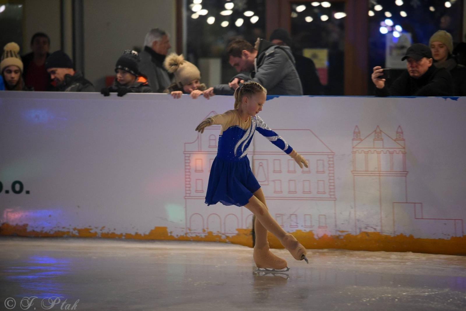 Zdjęcie w galerii na portalu naszraciborz.pl: Ice show na raciborskim Rynku [FOTO i WIDEO] wiadomości z regionu
