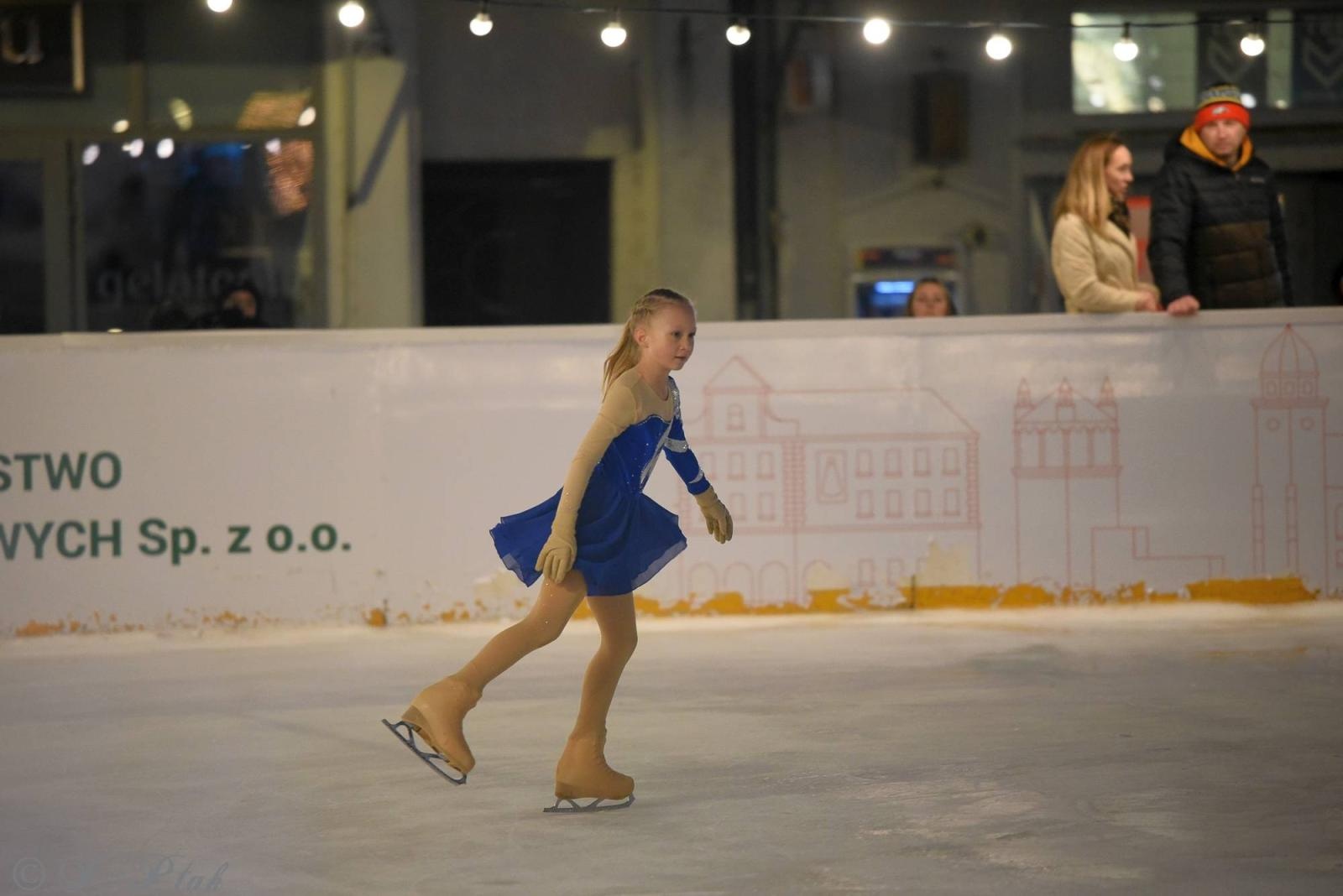 Zdjęcie w galerii na portalu naszraciborz.pl: Ice show na raciborskim Rynku [FOTO i WIDEO] wiadomości z regionu