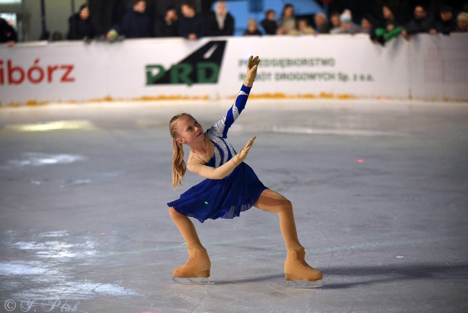 Zdjęcie w galerii na portalu naszraciborz.pl: Ice show na raciborskim Rynku [FOTO i WIDEO] wiadomości z regionu