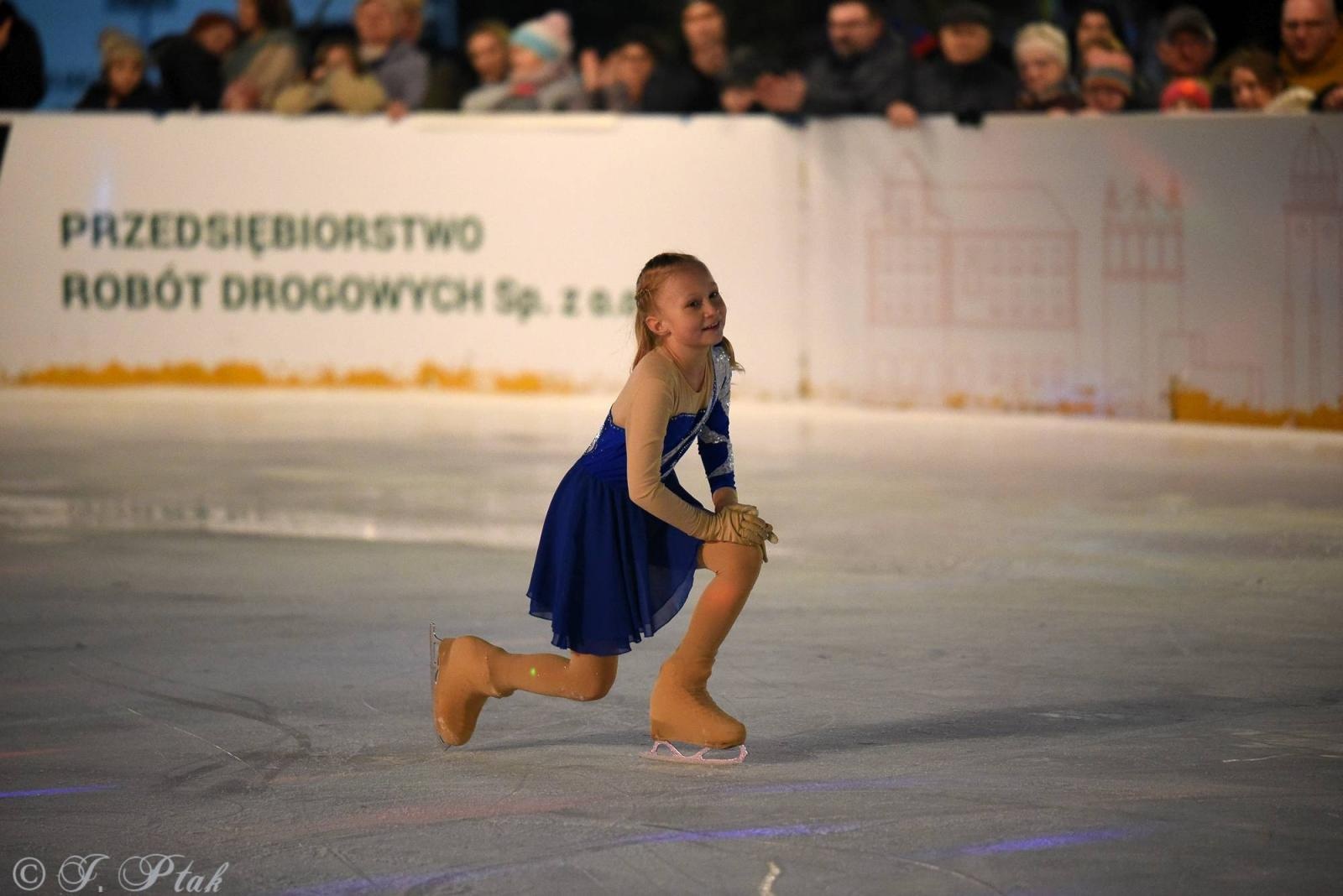 Zdjęcie w galerii na portalu naszraciborz.pl: Ice show na raciborskim Rynku [FOTO i WIDEO] wiadomości z regionu