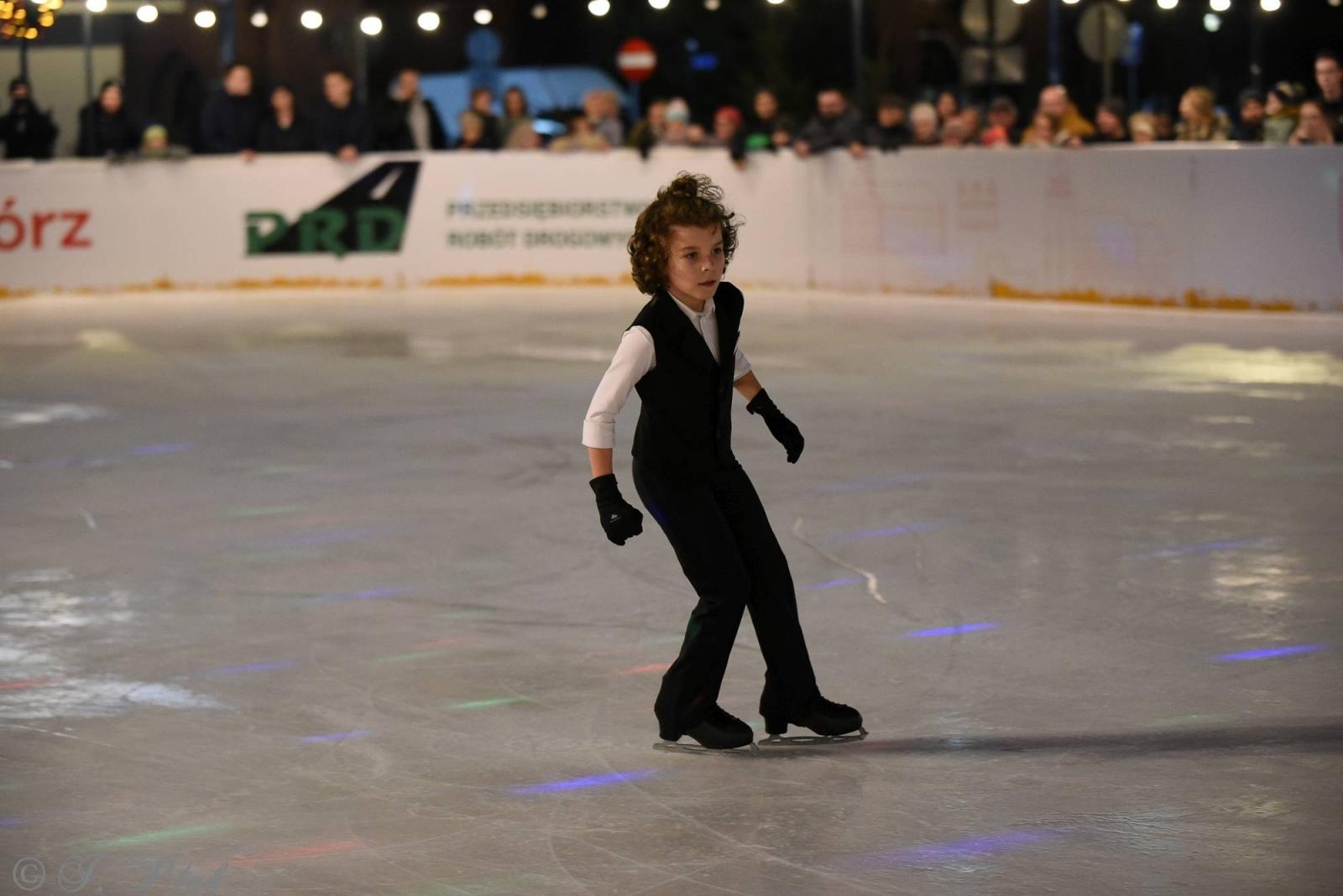 Zdjęcie w galerii na portalu naszraciborz.pl: Ice show na raciborskim Rynku [FOTO i WIDEO] wiadomości z regionu