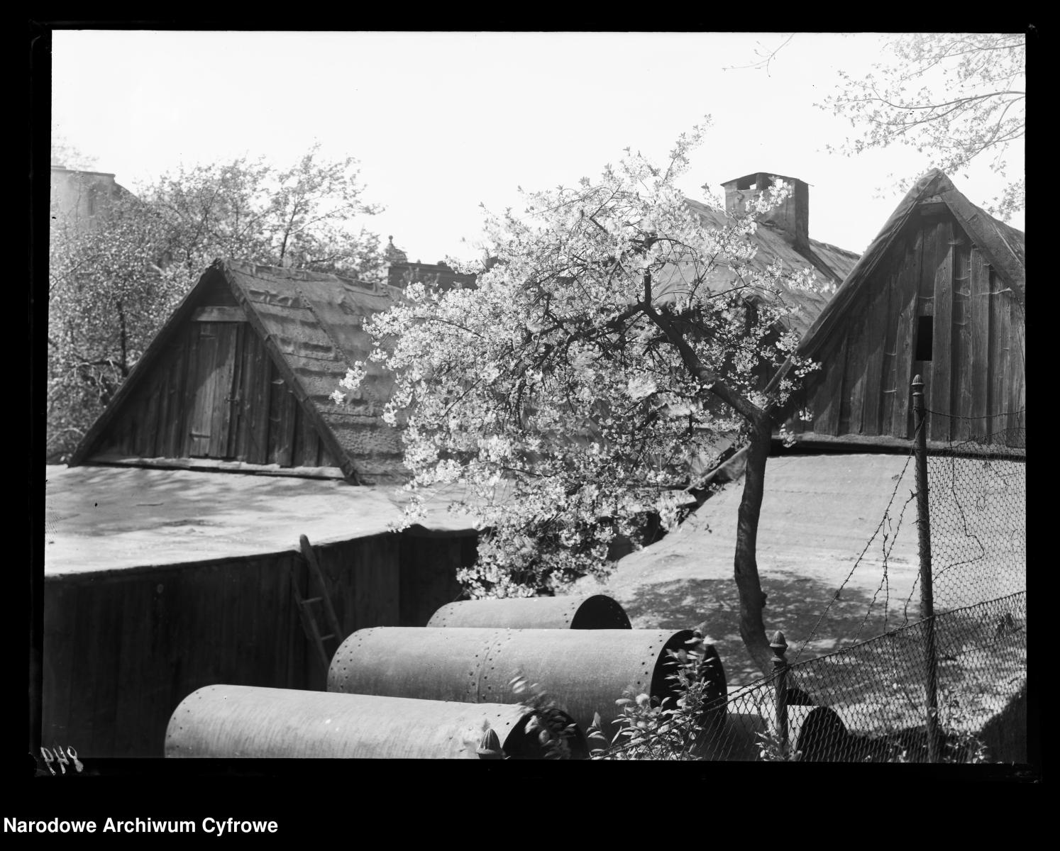 Zdjęcie w galerii na portalu naszraciborz.pl: Archiwalne przedwojenne zdjęcia Górnego Śląska. NAC próbuje ustalić, co pokazują [FOTO] wiadomości z regionu