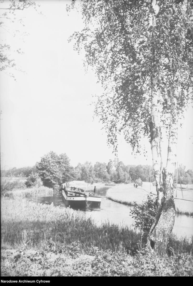 Zdjęcie w galerii na portalu naszraciborz.pl: Archiwalne przedwojenne zdjęcia Górnego Śląska. NAC próbuje ustalić, co pokazują [FOTO] wiadomości z regionu