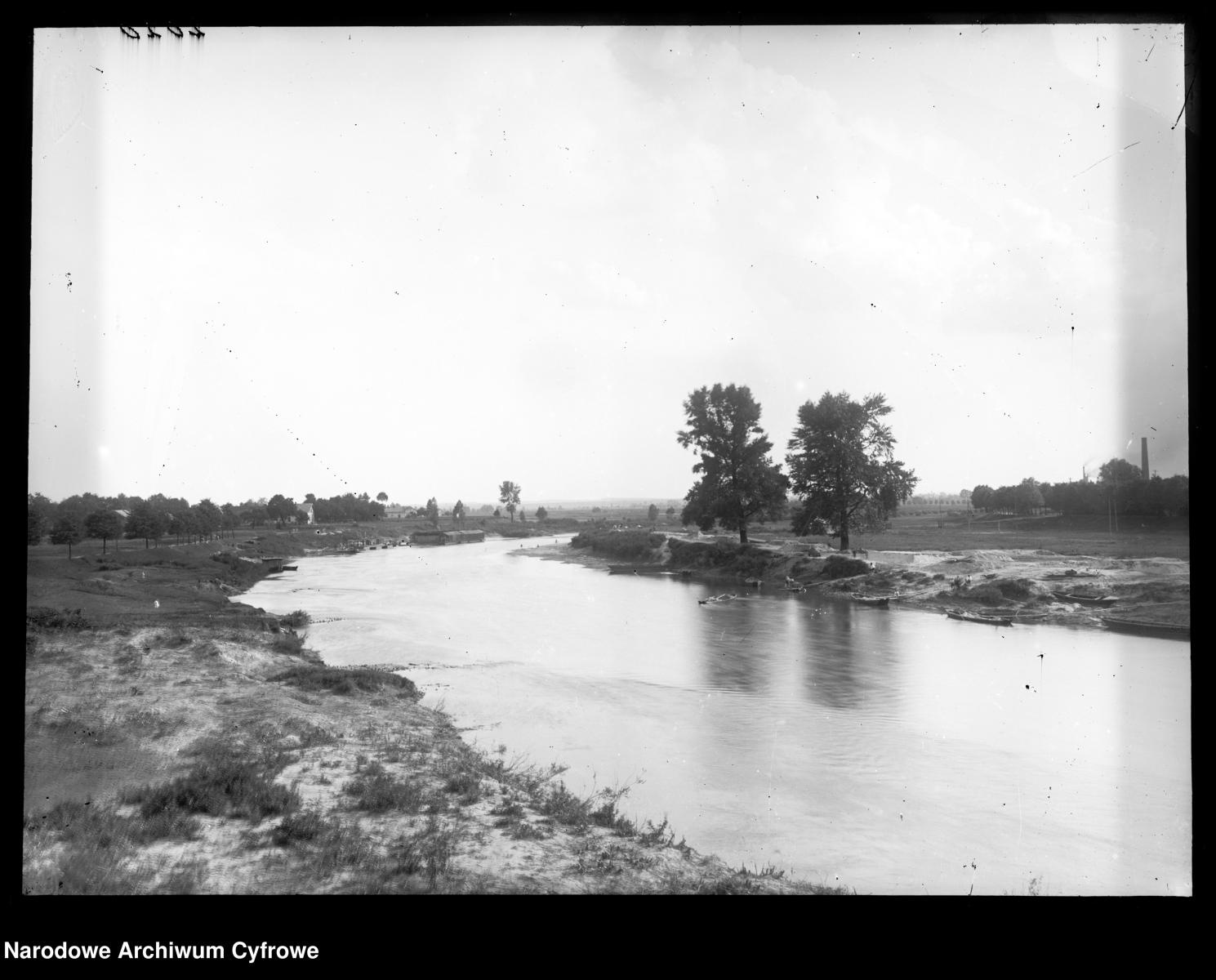 Zdjęcie w galerii na portalu naszraciborz.pl: Archiwalne przedwojenne zdjęcia Górnego Śląska. NAC próbuje ustalić, co pokazują [FOTO] wiadomości z regionu