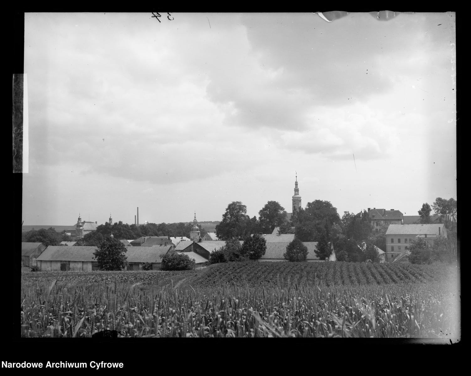Zdjęcie w galerii na portalu naszraciborz.pl: Archiwalne przedwojenne zdjęcia Górnego Śląska. NAC próbuje ustalić, co pokazują [FOTO] wiadomości z regionu