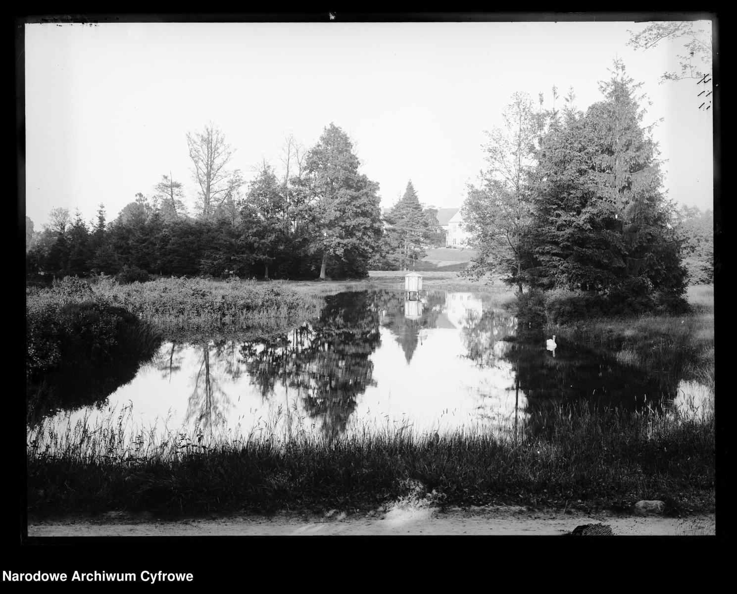 Zdjęcie w galerii na portalu naszraciborz.pl: Archiwalne przedwojenne zdjęcia Górnego Śląska. NAC próbuje ustalić, co pokazują [FOTO] wiadomości z regionu