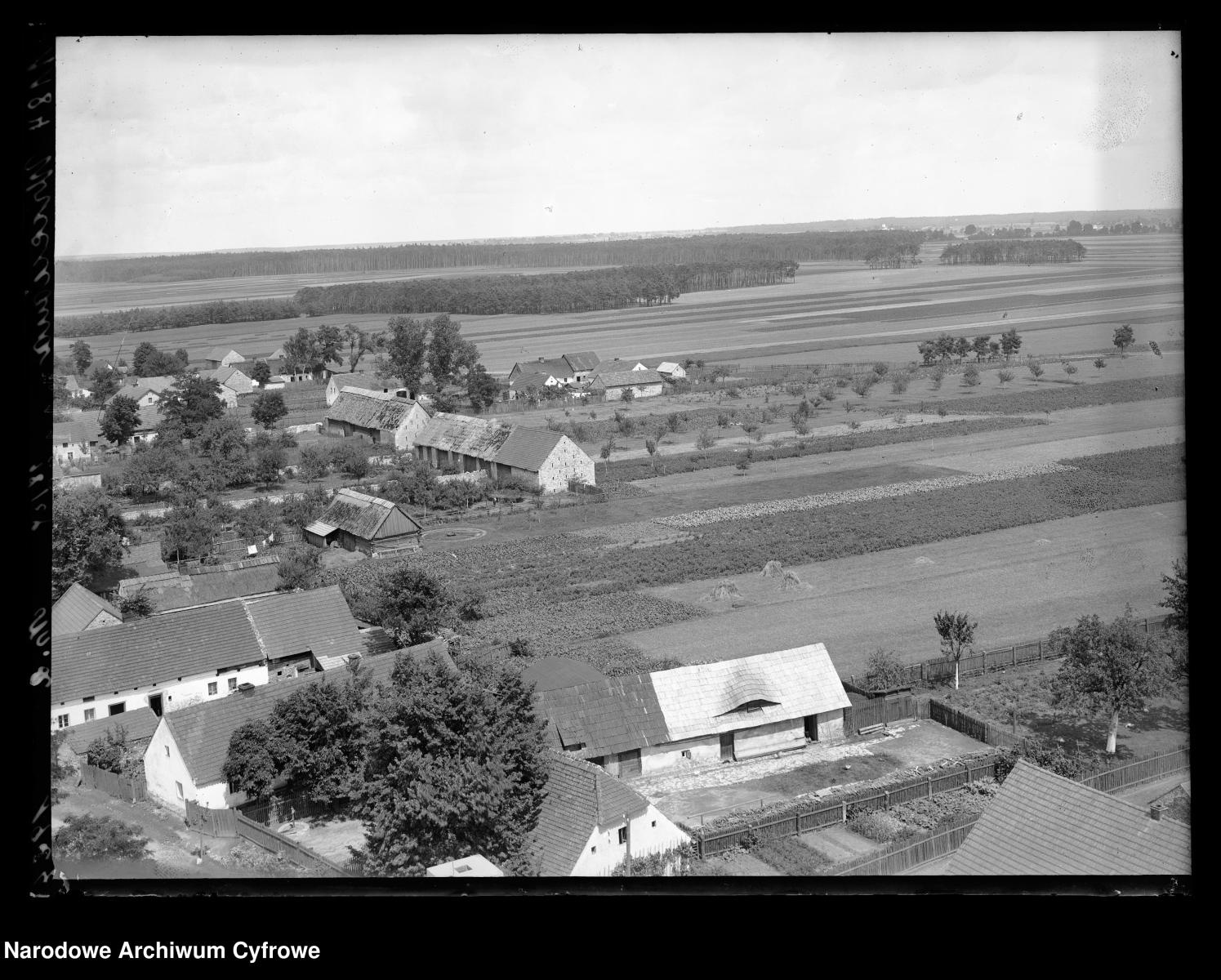 Zdjęcie w galerii na portalu naszraciborz.pl: Archiwalne przedwojenne zdjęcia Górnego Śląska. NAC próbuje ustalić, co pokazują [FOTO] wiadomości z regionu
