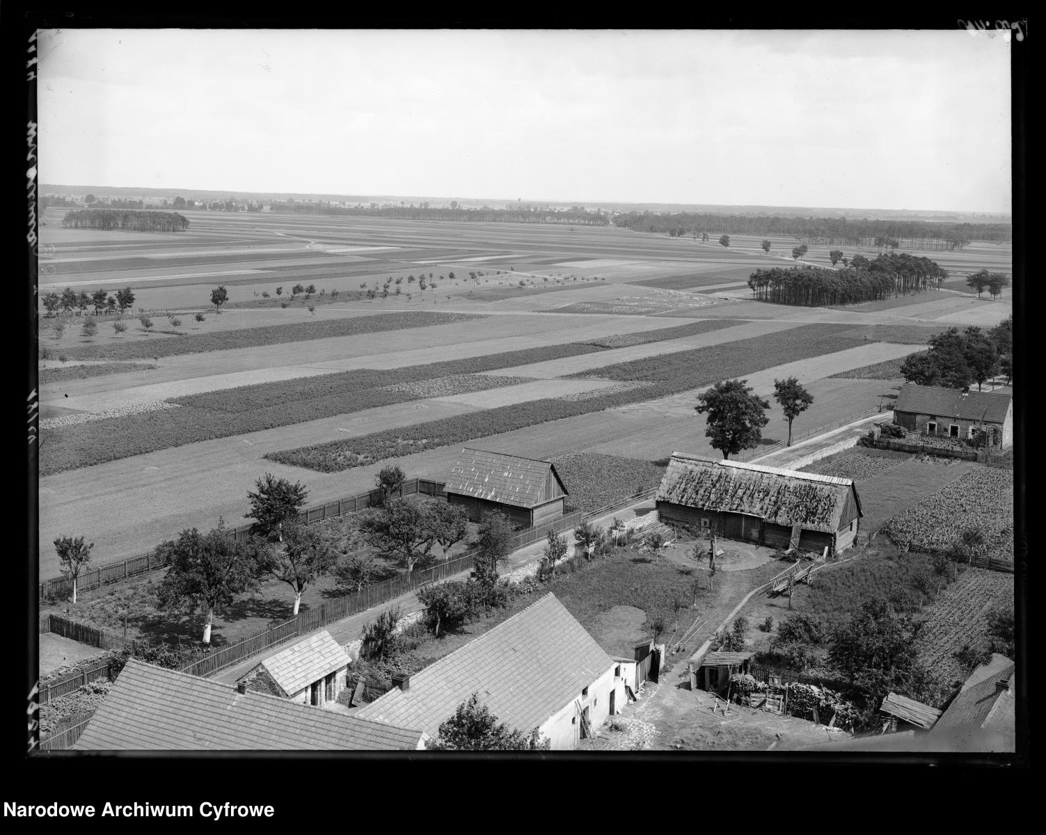 Zdjęcie w galerii na portalu naszraciborz.pl: Archiwalne przedwojenne zdjęcia Górnego Śląska. NAC próbuje ustalić, co pokazują [FOTO] wiadomości z regionu