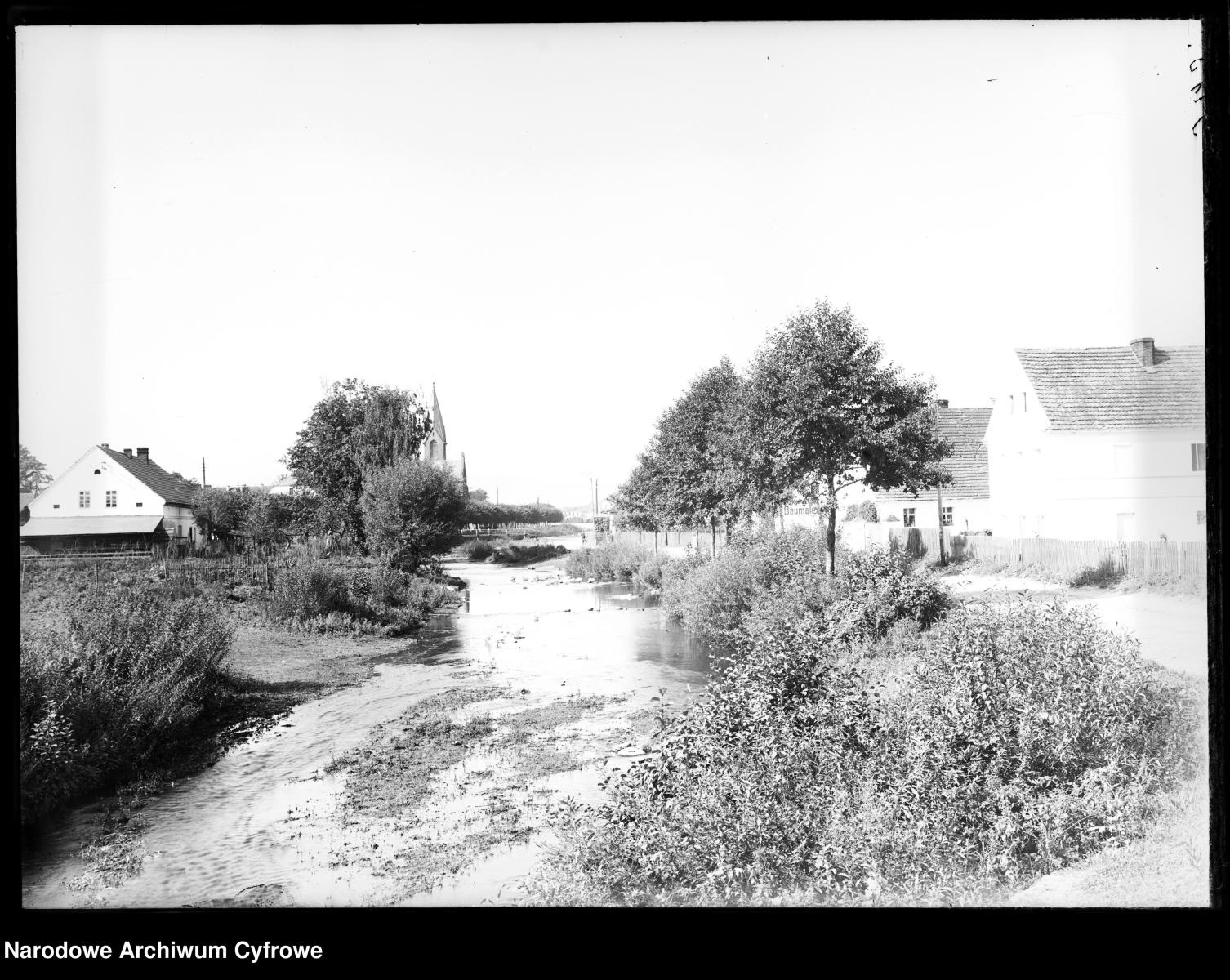 Zdjęcie w galerii na portalu naszraciborz.pl: Archiwalne przedwojenne zdjęcia Górnego Śląska. NAC próbuje ustalić, co pokazują [FOTO] wiadomości z regionu